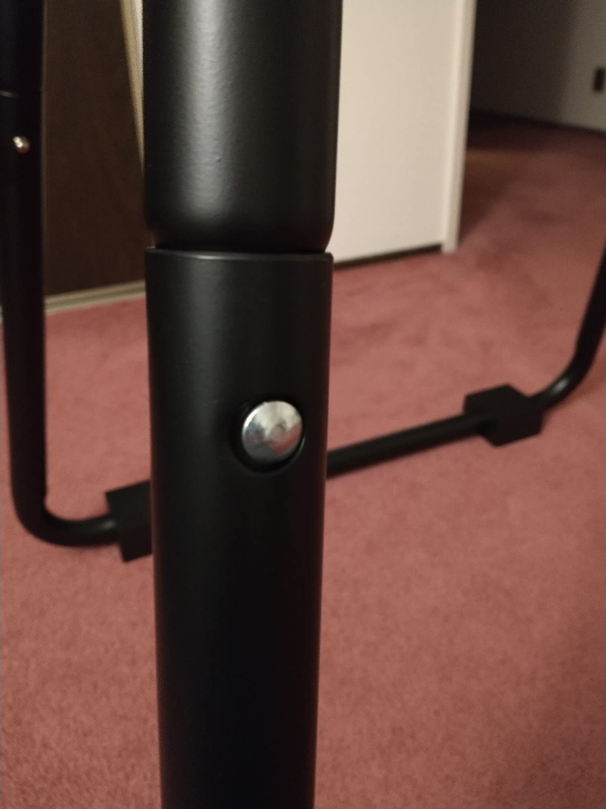 Amazon Basics Strength Training Dip Station for Home Gym, Portable Tricep Dips Bar, Black customer photo 2