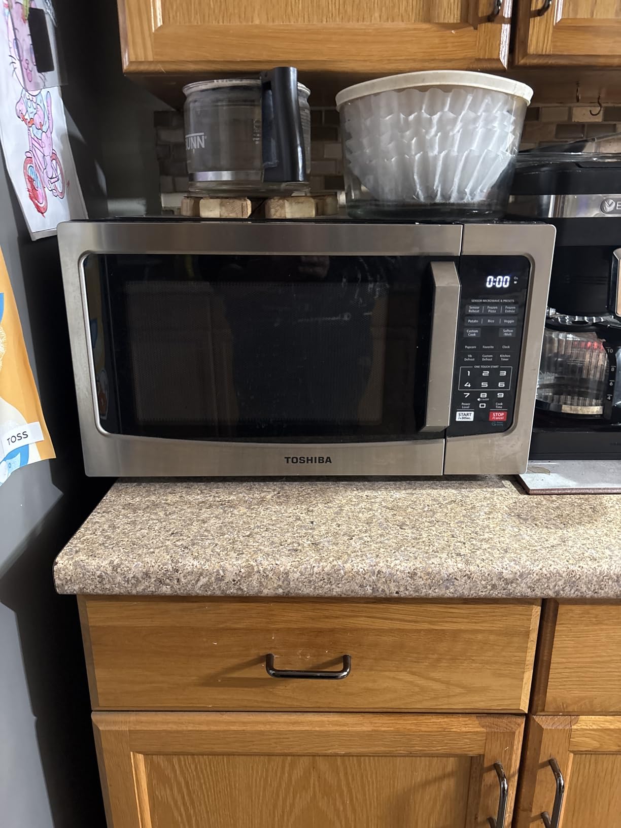 TOSHIBA EM131A5C-SS Countertop Microwave Ovens 1.2 Cu Ft with 12.4