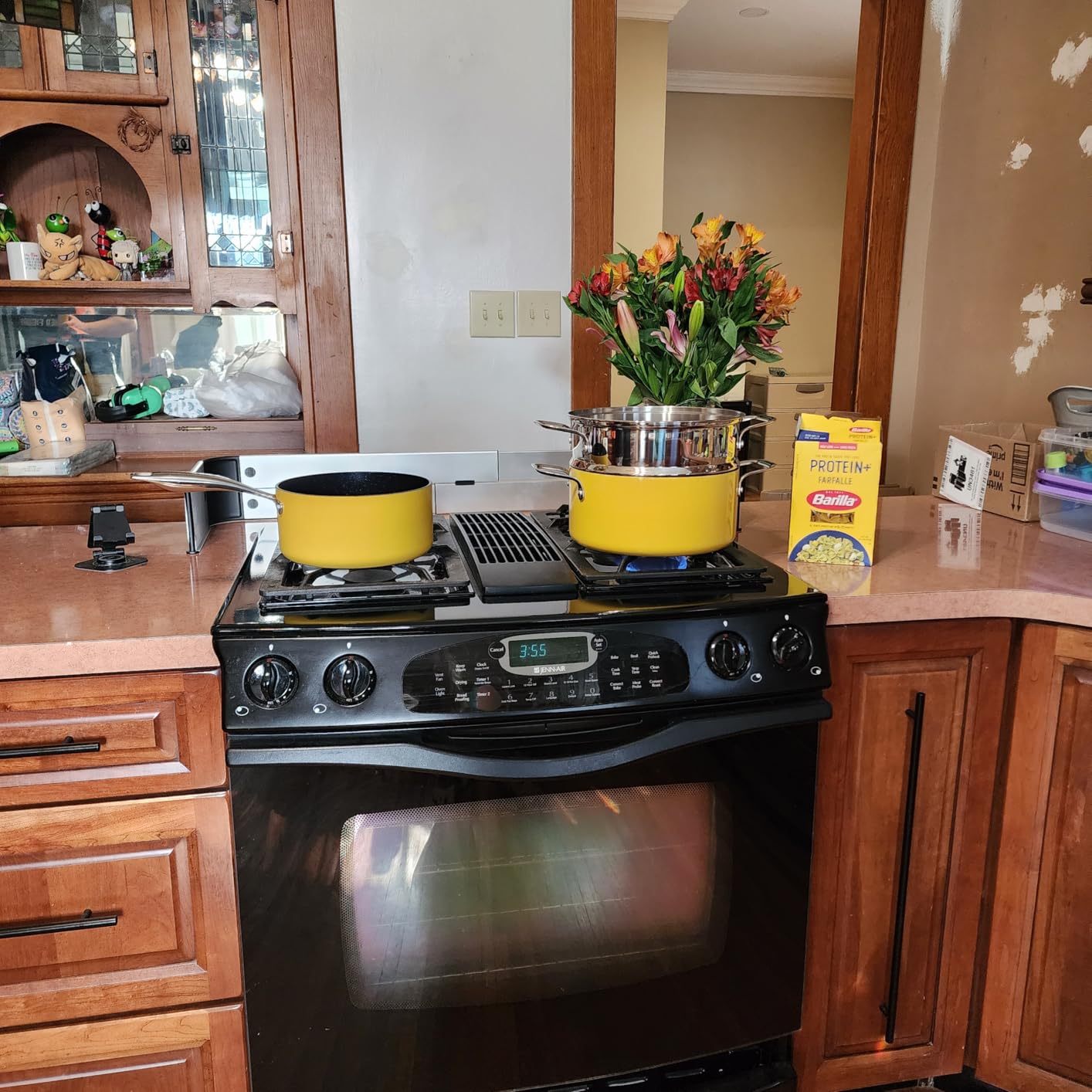 Qdos Safety Adhesive Aluminum Stove Guard - Complements Modern Kitchen Designs - Fits Cooktops & Most Freestanding Stoves - Protects from Front & Sides - Easy to Install - Quick Removal for Cleaning customer photo 1