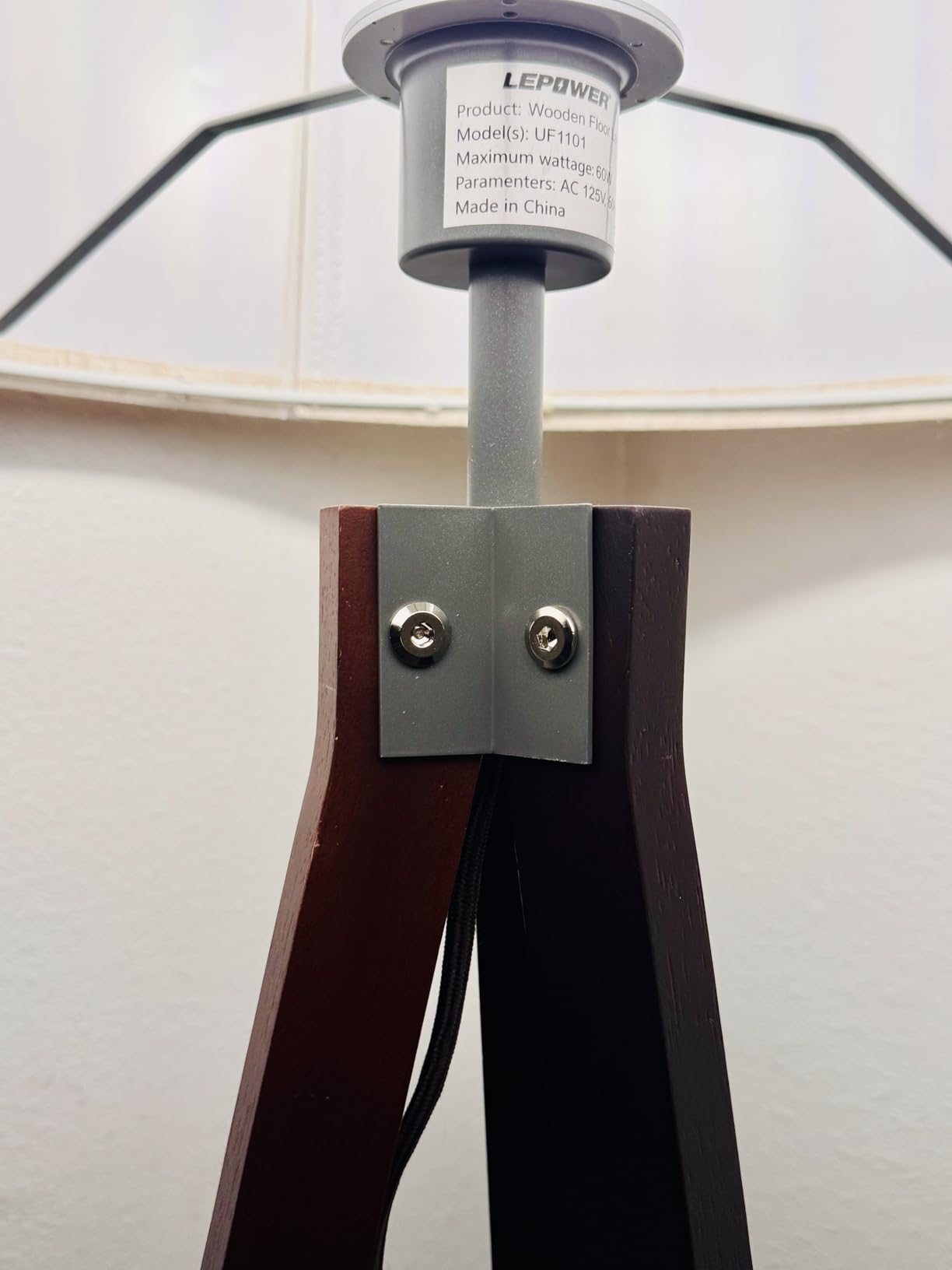 LEPOWER Wood Tripod Floor Lamp, Mid Century Standing Lamp, Modern Design Studying Light for Living Room, Bedroom, Study Room and Office, Flaxen Linen Shade with E26 Base Brown customer photo 1