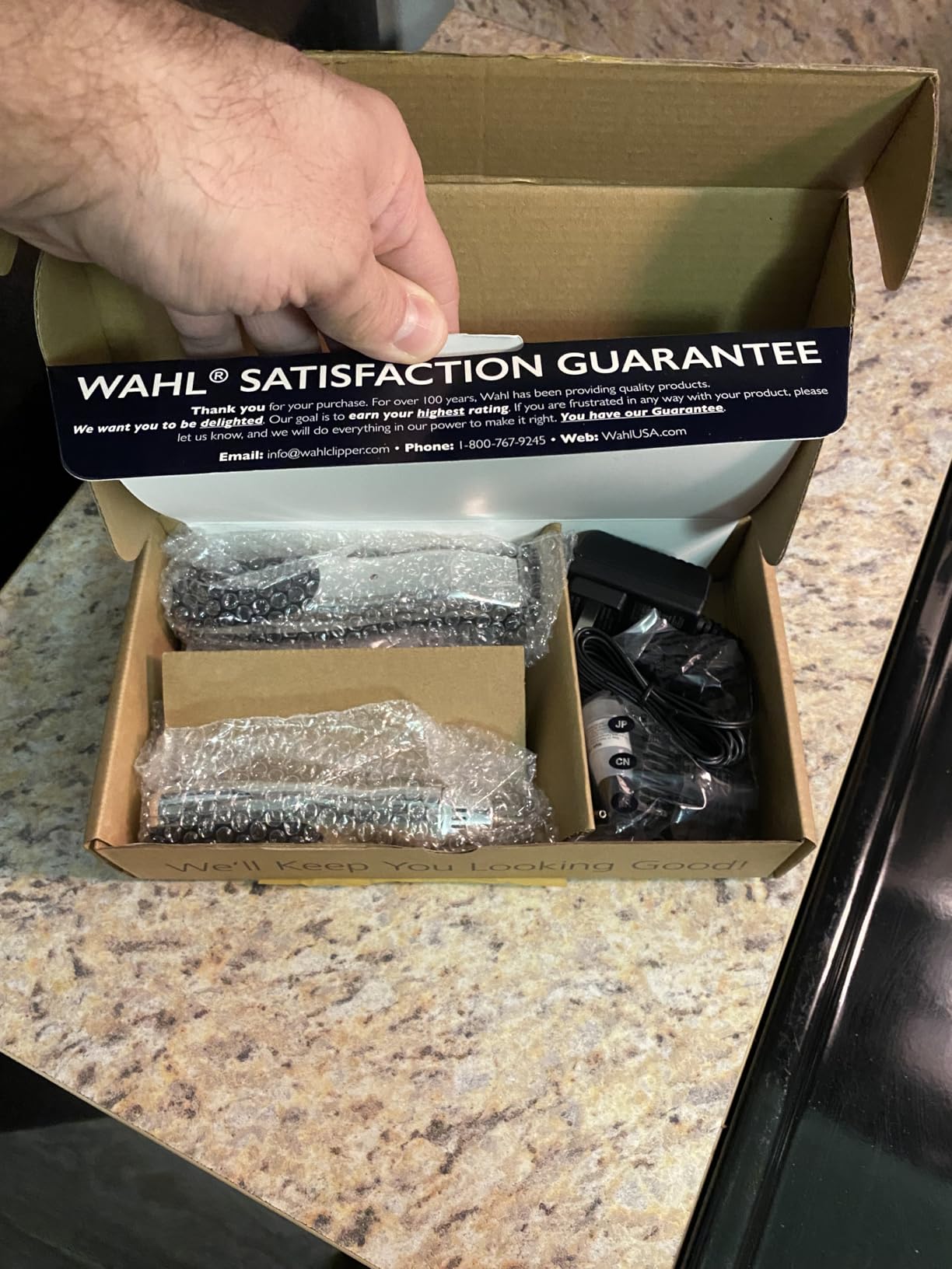 Wahl Groomsman Rechargeable Beard Trimmer kit for Mustaches, Nose Hair, and Light Detailing and Grooming with Bonus Wet/Dry Battery Nose Trimmer - Model 5622v customer photo 2
