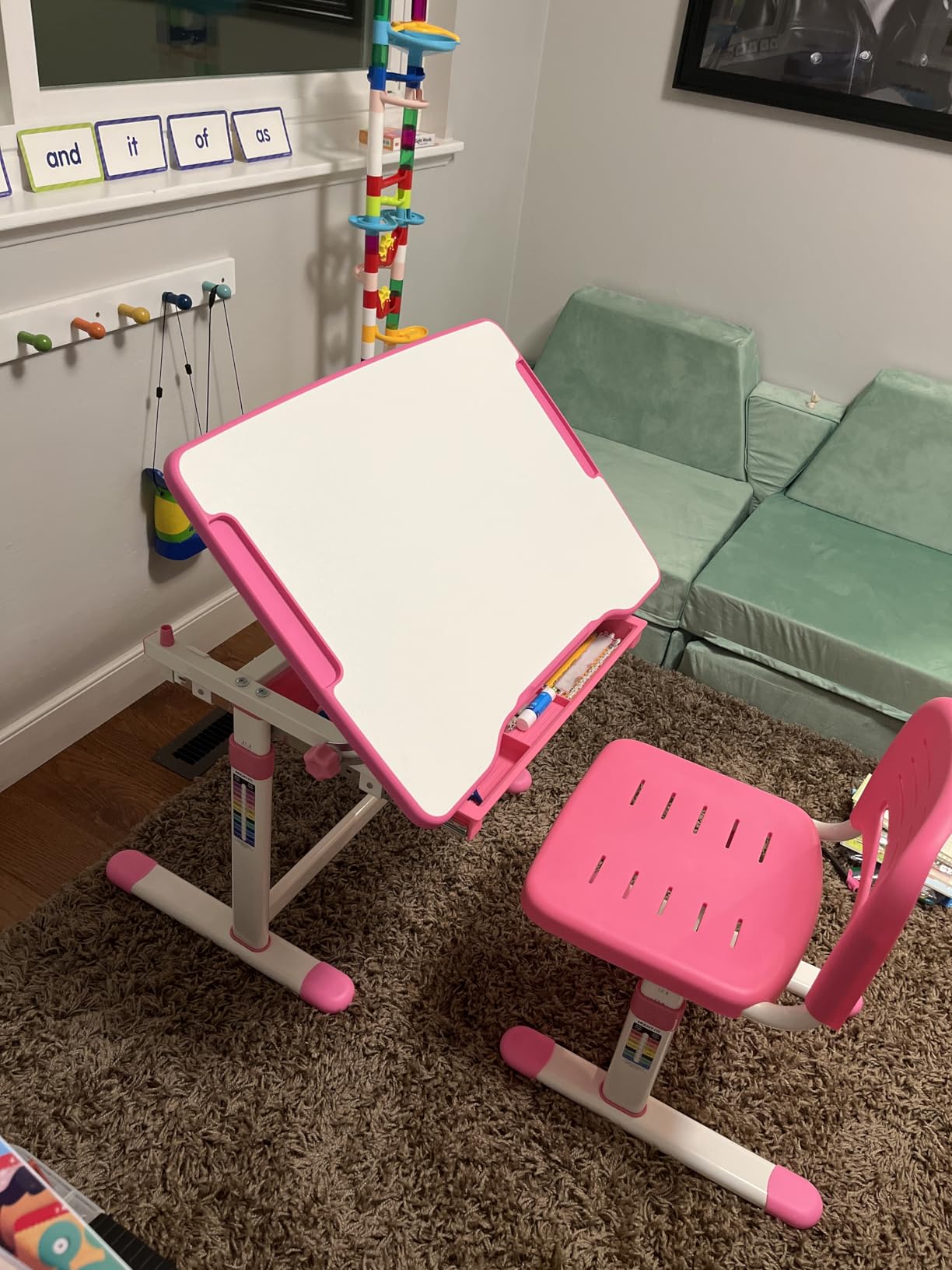 Mount-It! Kids Desk and Chair Set, Height Adjustable up to 30