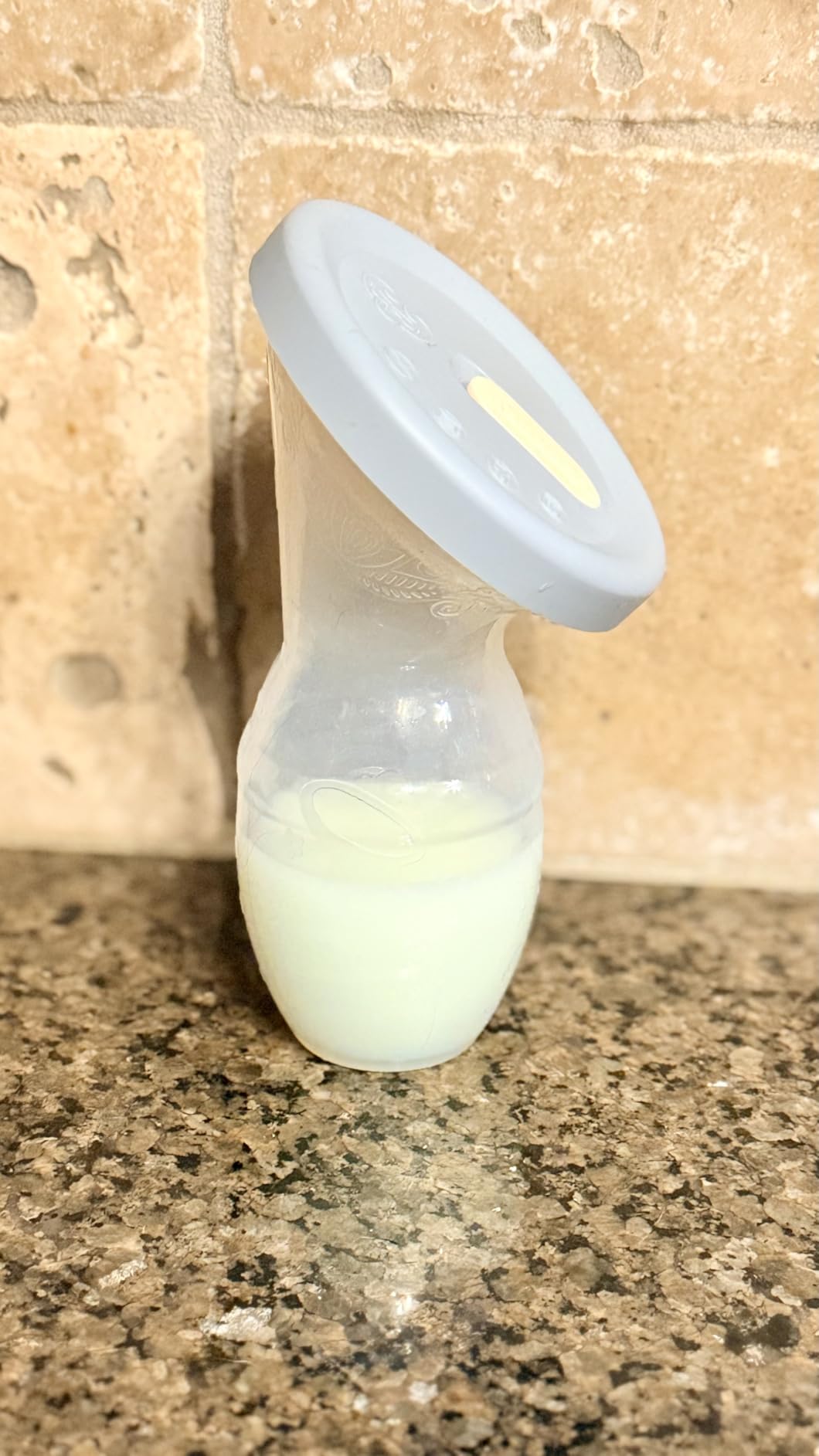 haakaa Manual Breast Pump for Breastfeeding, Silicone, Clear 4oz/100ml customer photo 1