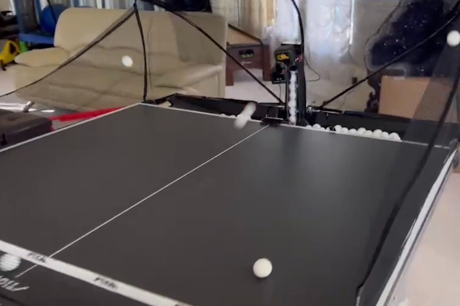 ZXMOTO Table Tennis Robot/Ping Pong Ball Machine, Automatic Table Tennis Machine for Training/Tabletop Table Tennis Games with Customize Spin, Frequency, Ball Speed, Landing, Height customer photo 1