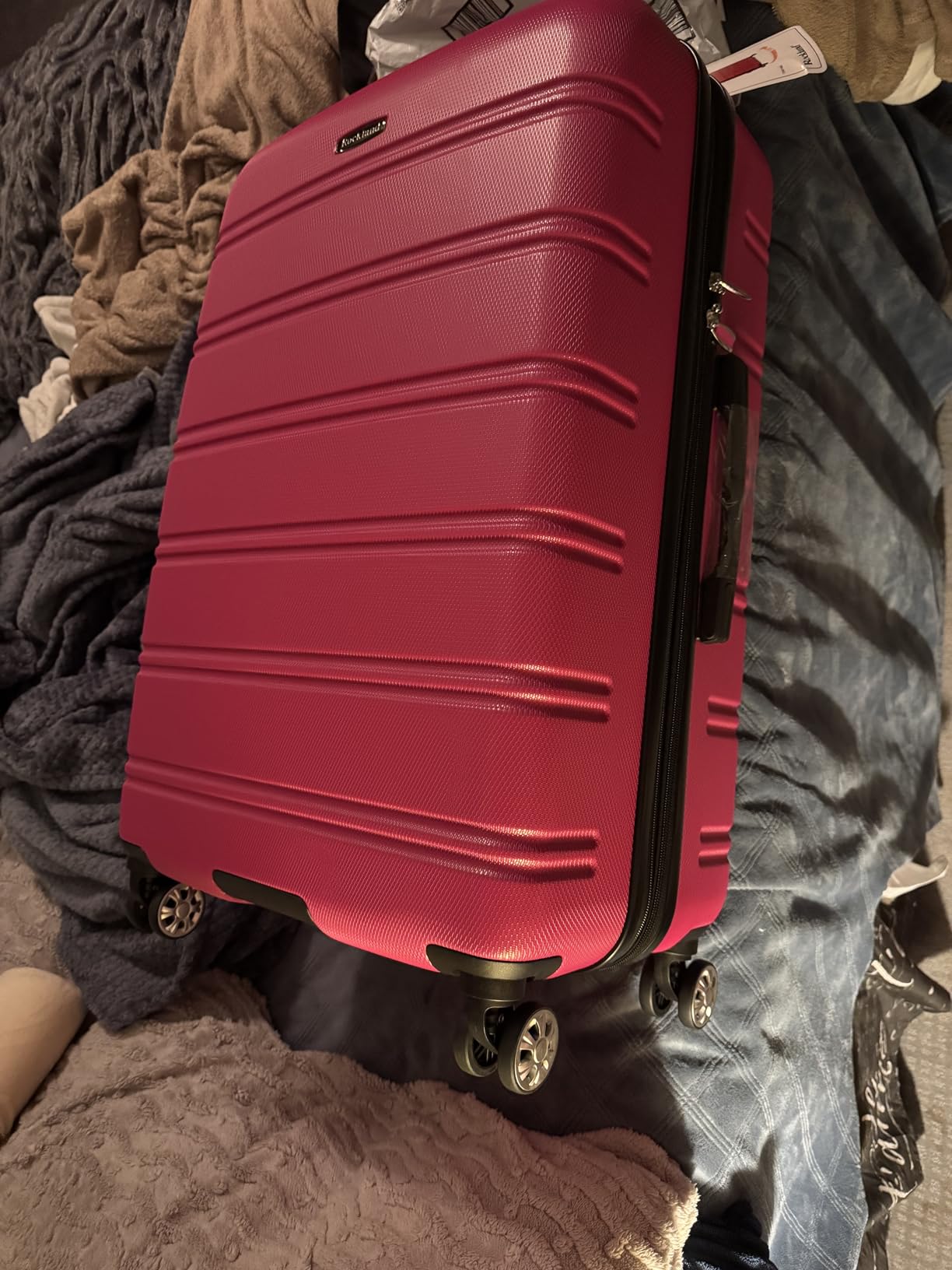 Rockland Melbourne Hardside Expandable Spinner Wheel Luggage, Charcoal, Checked-Large 28-Inch customer photo 1
