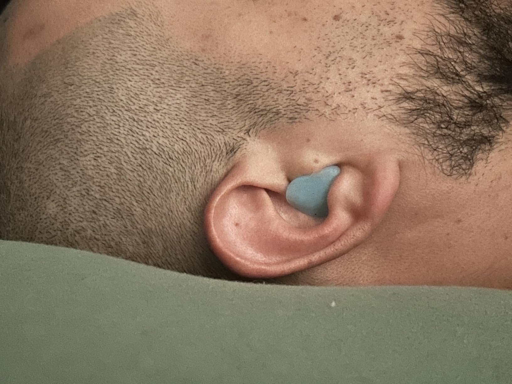 Peace&Quiet PQ Wax Ear Plugs for Sleeping, Swimming - 15 Soft Noise Cancelling Silicone Gel Wax Earplugs for Sleep and Swimmers, Ear Protection with Sound Blocking Level of 32 Db, (15-Pillows) customer photo 1
