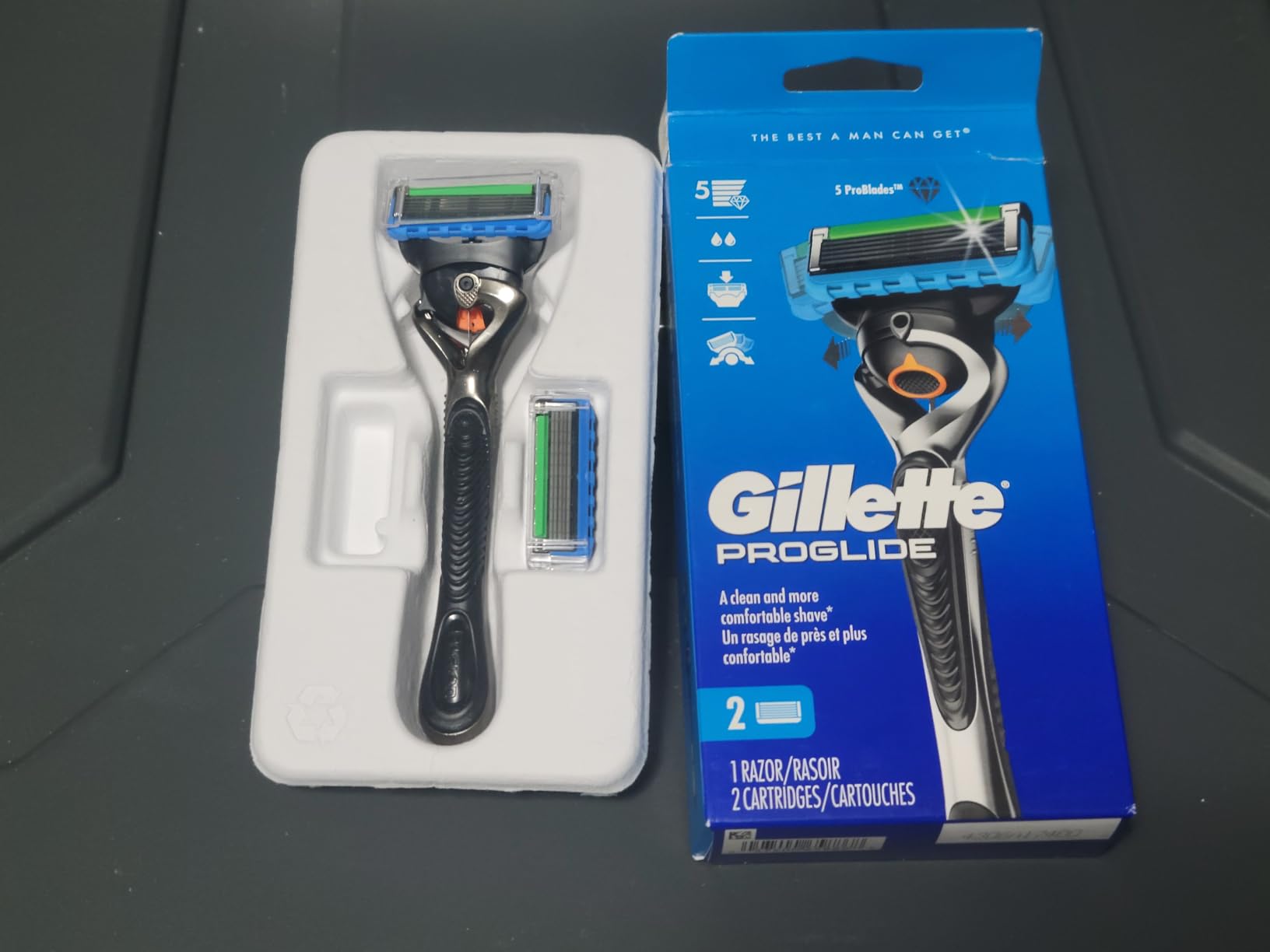 Gillette Fusion ProGlide Shaving Razor for Men, 1 Handle + 4 Blade Refills customer photo 1