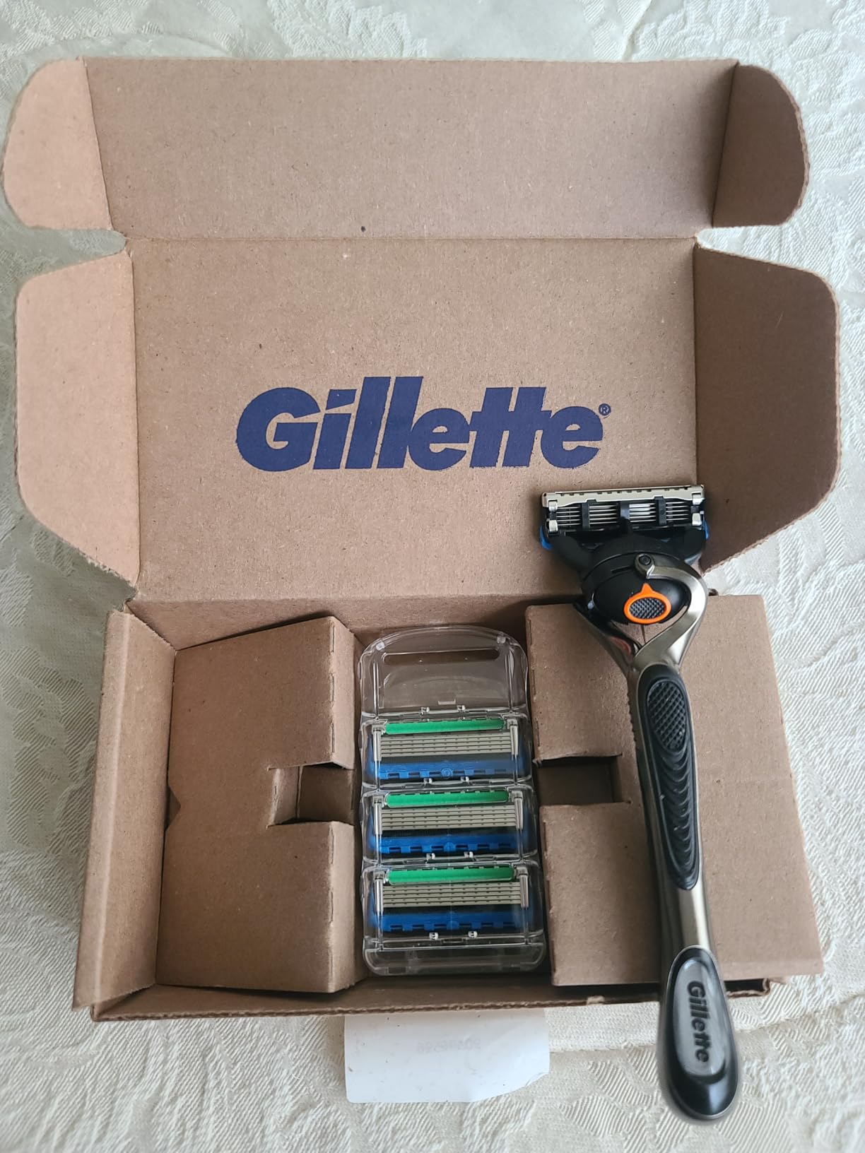 Gillette Fusion ProGlide Shaving Razor for Men, 1 Handle + 4 Blade Refills customer photo 2