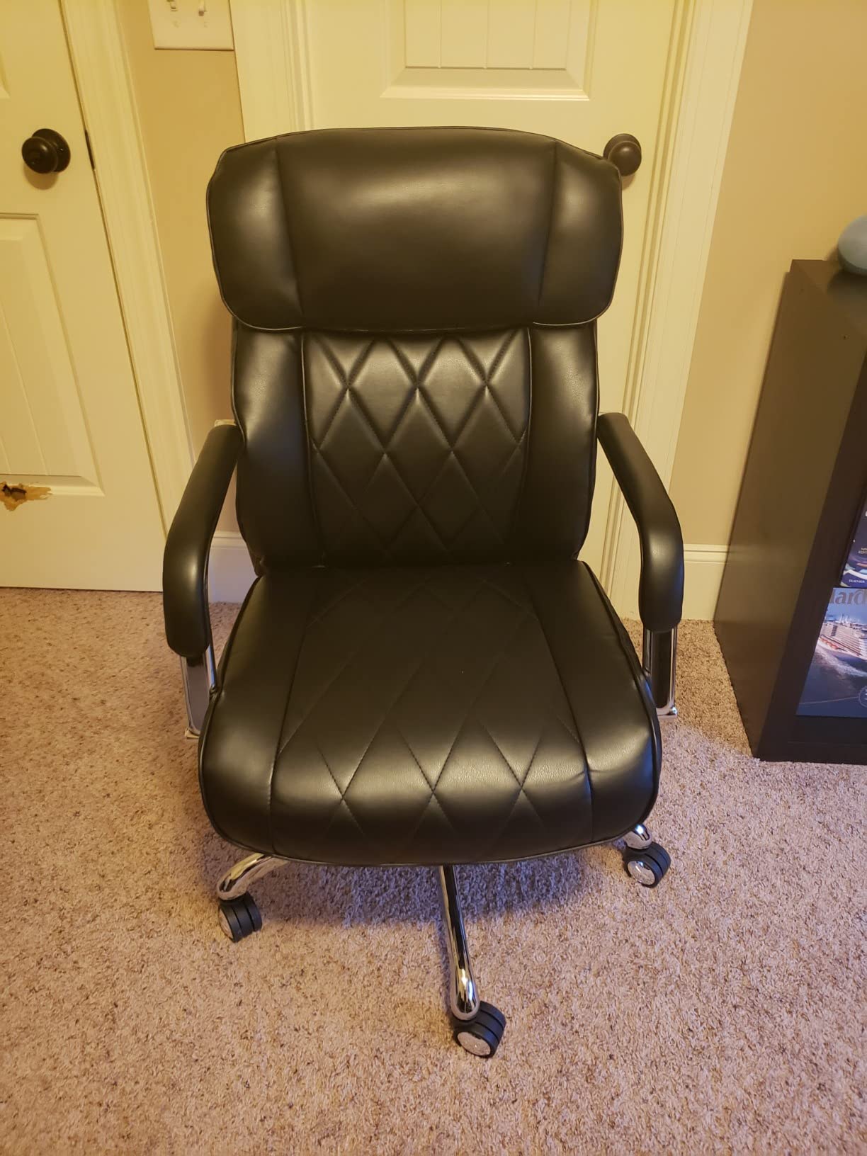 La-Z-Boy Sutherland Quilted Leather Executive Office Chair with Padded Arms, High Back Ergonomic Desk Chair with Lumbar Support, Ivory White Bonded Leather customer photo 1