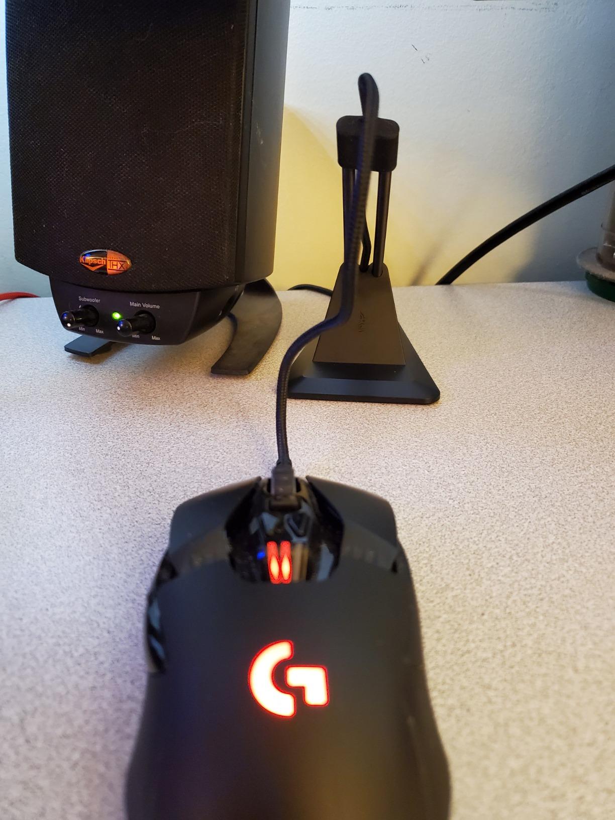 Razer Gaming Mouse Bungee v2: Drag-Free Wired Mouse Support - for Esports-Level Performance - Classic Black customer photo 2
