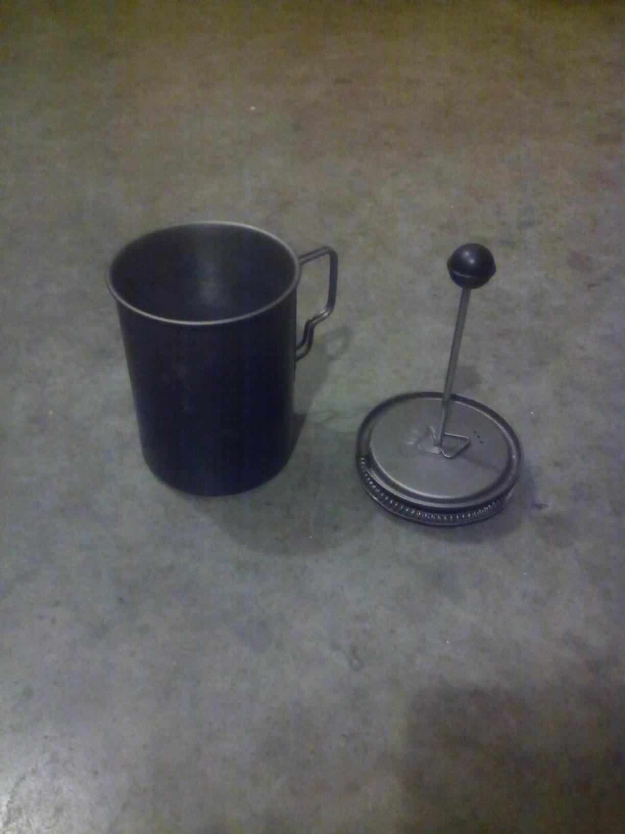 Valtcan 900ml Titanium Pot Boil Cook & Drink From One Pot, 134g Ultralight, Thicker Gauge Grade 1 Ti, Aligned Bail Handle, Lid with Steam Holes, Campfire & Stove, Mesh Bag customer photo 1