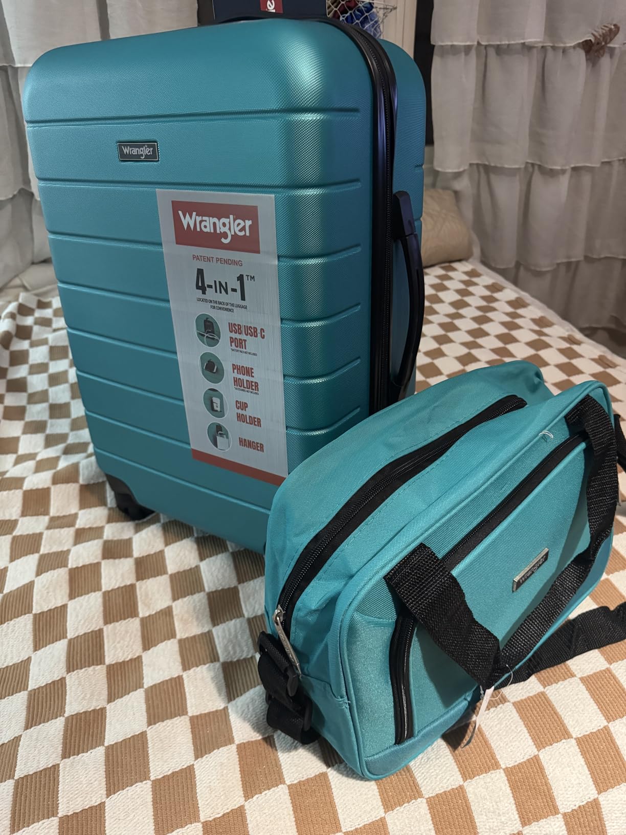 Wrangler Smart Luggage Set with Cup Holder, USB Port and Phone Holder, Black, 2 Piece Set customer photo 1