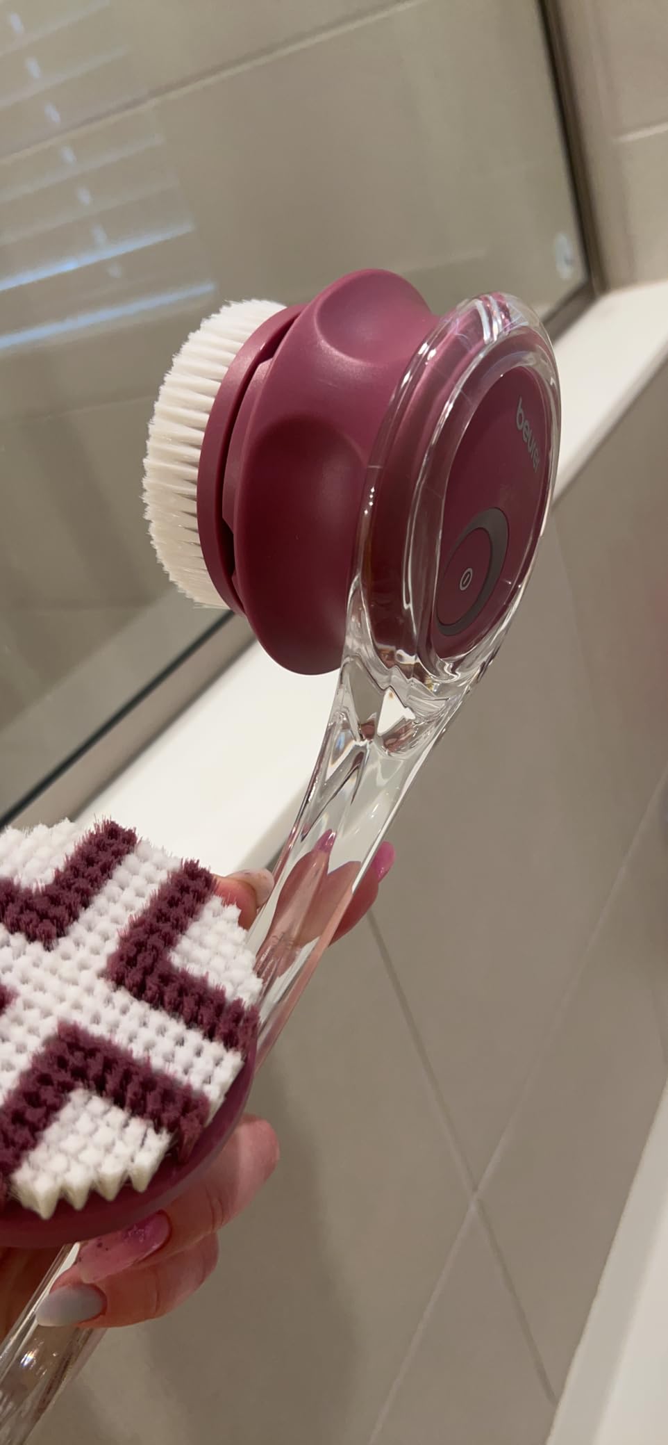 Beurer FC55 Electric Body Scrubber for Exfoliating and Massage, Waterproof for Showering, Cordless and Rechargeable, Spinning Skin Cleansing Brush with 2 Attachments customer photo 2