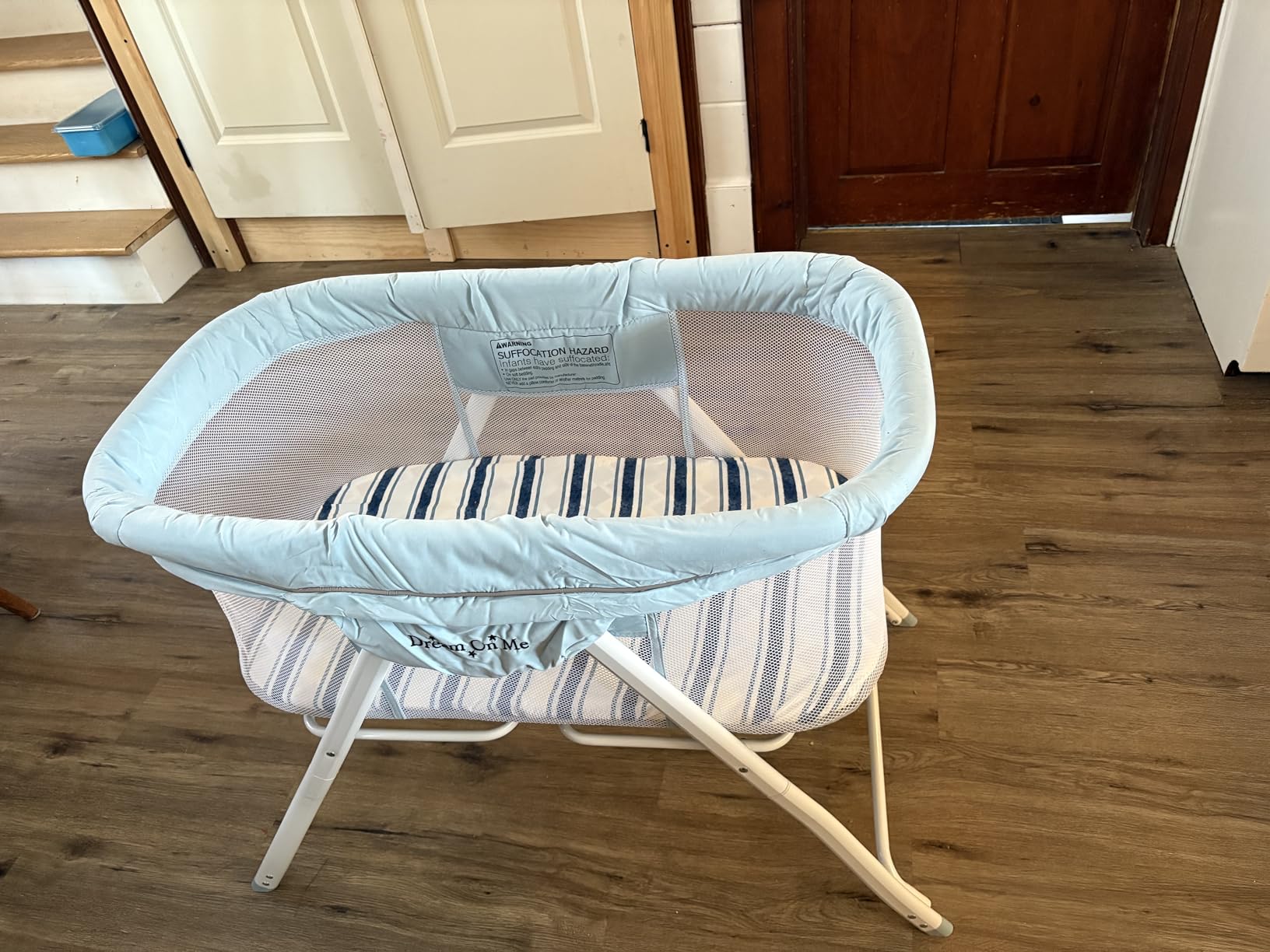 Dream On Me Poppy Traveler Portable Baby Bassinet, Breathable Mesh Airflow Panels, Compact and Lightweight, Quick Fold Travel Friendly Design, Anti-Slip Legs, Travel Bag and Mattress Included- Blue customer photo 2