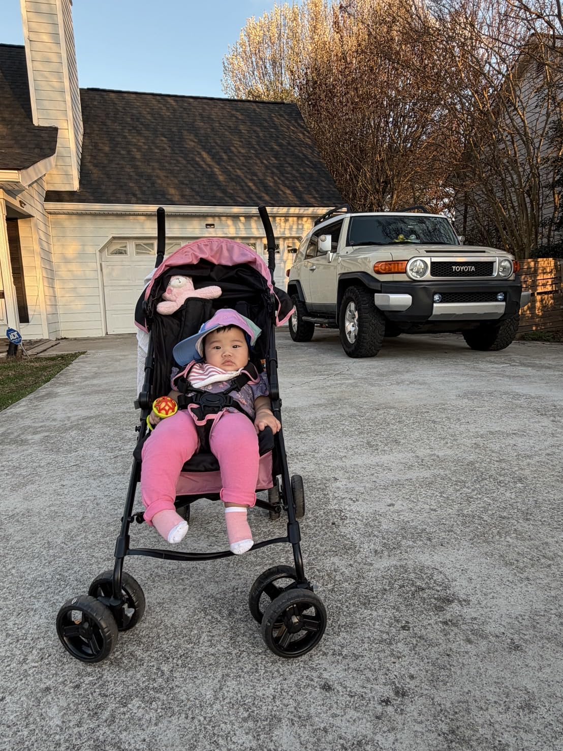 Ingenuity 3D Mini Convenience Stroller - Lightweight Stroller with Compact Fold, Multi-Position Recline, Canopy with Pop Out Sun Visor and More - Umbrella Stroller for Travel and More, Gray customer photo 1