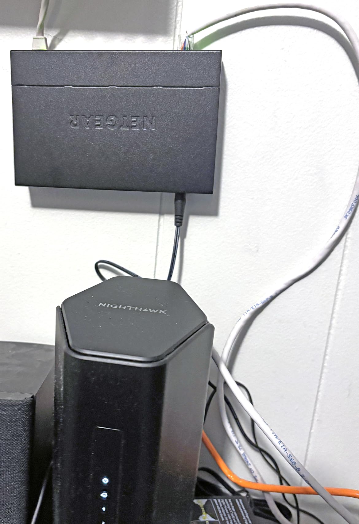 NETGEAR 8-Port Gigabit Ethernet Unmanaged Switch - GS308, Home Network Hub, Silent Operation customer photo 1
