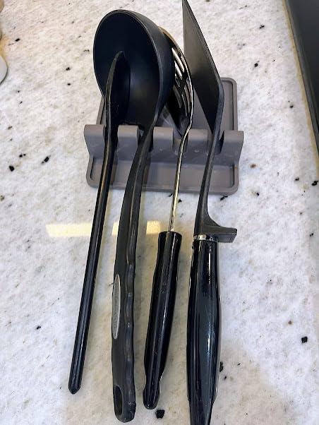 Zulay Kitchen Spoon Rest - High Heat-Resistant Silicone Drip Pad for Multiple Utensils customer photo 1