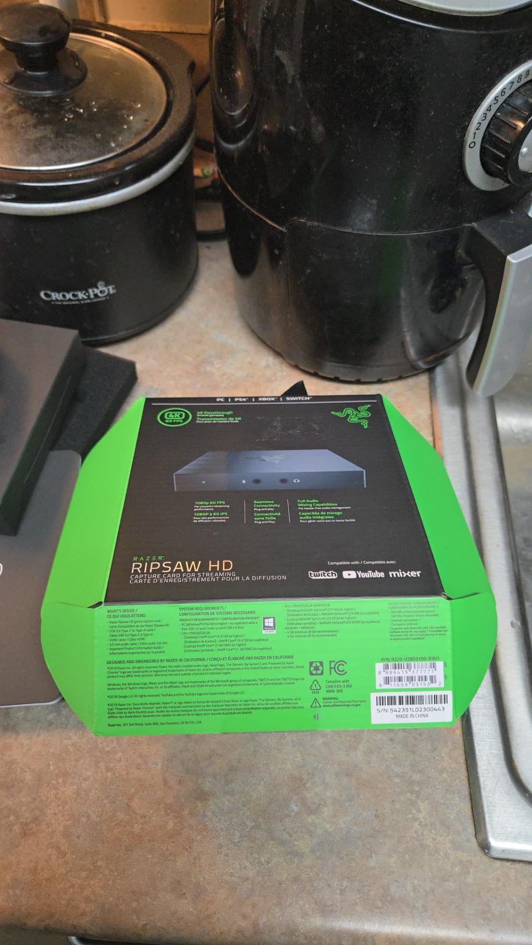 Razer Ripsaw HD Game Streaming Capture Card: 4K Passthrough - 1080P FHD 60 FPS Recording - Compatible with PC, PS4, Xbox One, Nintendo Switch customer photo 2