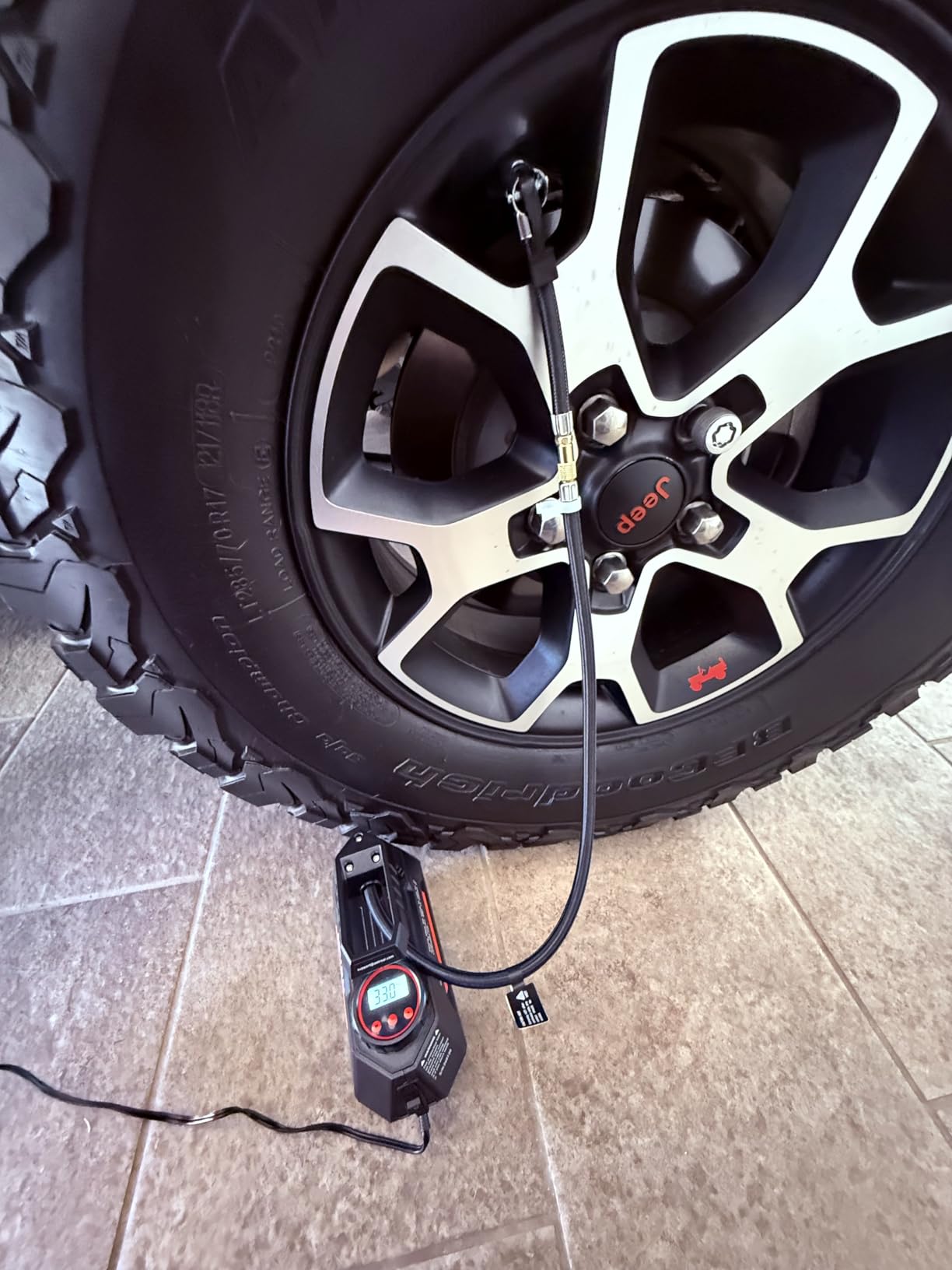 AstroAI AIRUN H Tire Inflator Portable Air Compressor, 9.8Ft Cord-12VDC-Powered Auto Shut-Off, Fast Inflation Electric Air Pump for Car Tires with Digital Pressure Gauge, LED Light customer photo 1