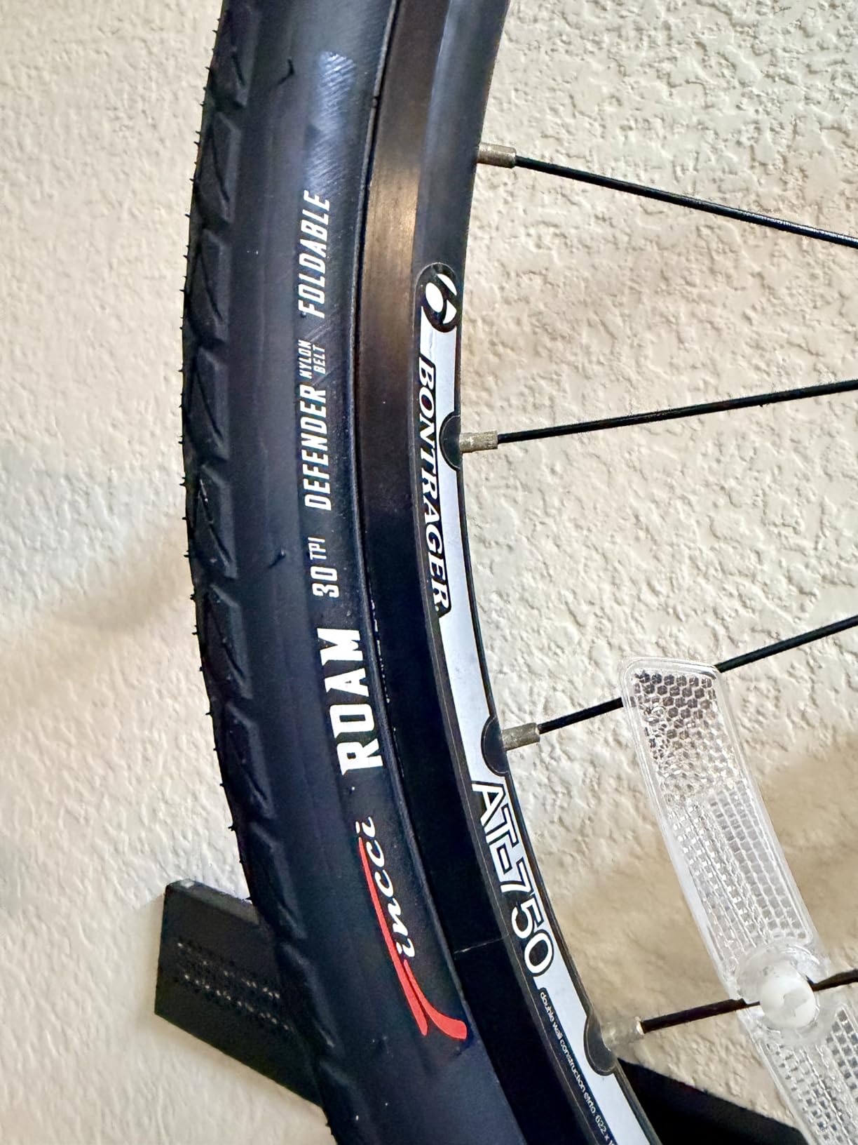 Fincci Pair 700x38c Bike Tire - Semi-Slick 700c Bike Tire - Gravel Foldable Kevlar 40-622 Puncture Resistant Bike Tires 1 mm Nylon, Urban 700c Wheelset for Electric, Hybrid, Road, City Touring Bikes customer photo 1
