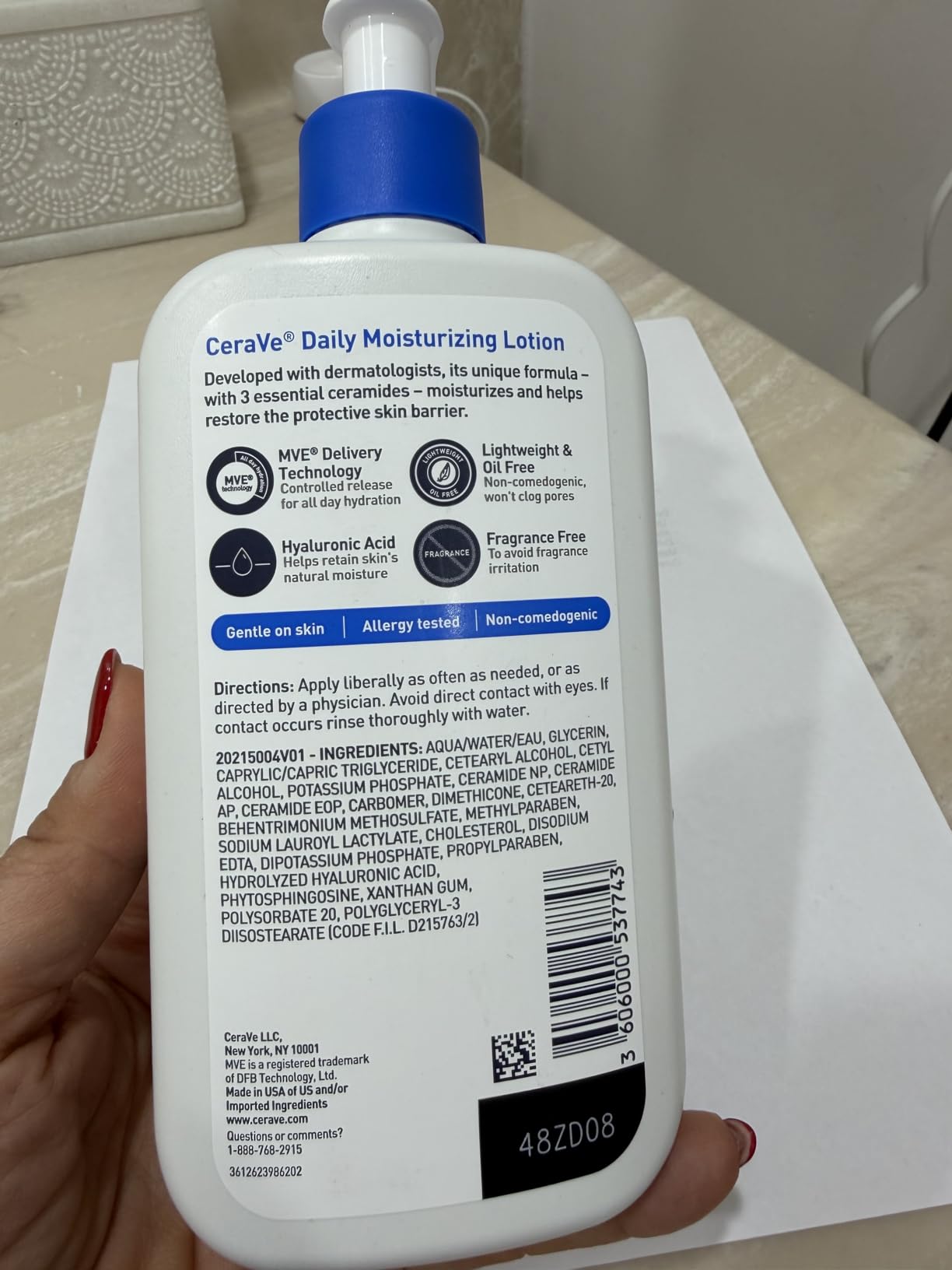 CeraVe Daily Moisturizing Lotion for Dry Skin, Body Lotion & Face Moisturizer with Hyaluronic Acid and Ceramides, Daily Moisturizer, Fragrance Free, Oil-Free, 19 Ounce customer photo 2