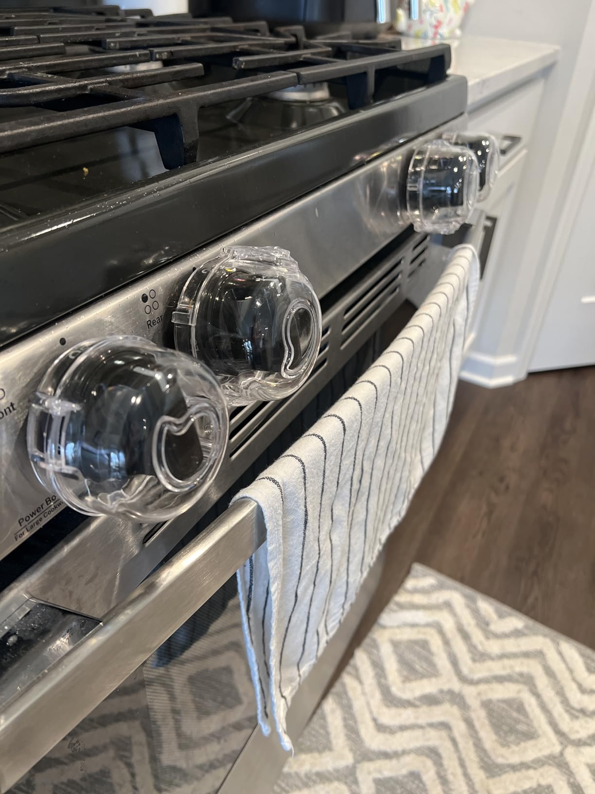 Mom's Choice Gold Awards Winner - Stove Knob Covers for Child Safety (5 + 1 Pack) Double-Key Design and Upgraded Universal Size Gas Knob Covers Clear View Childproof Oven Knob Covers for Kids and Pets customer photo 1