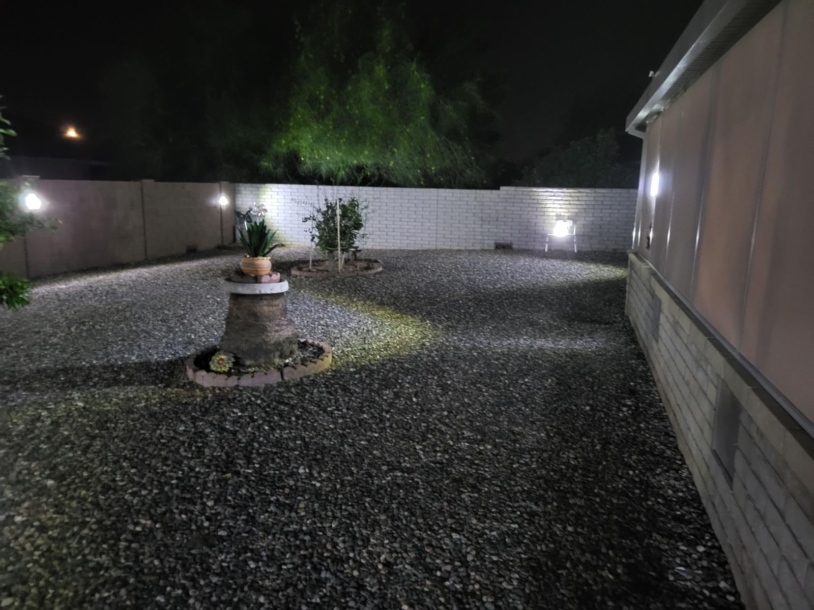 JACKYLED 1000 Lumens 299 LED Solar Lights Outdoor Bright Solar Dusk to Dawn Light with 4000mAh Battery, IP65 Waterproof Outdoor Solar Powered Security Flood Light for Wall Porch Shed Barn customer photo 2