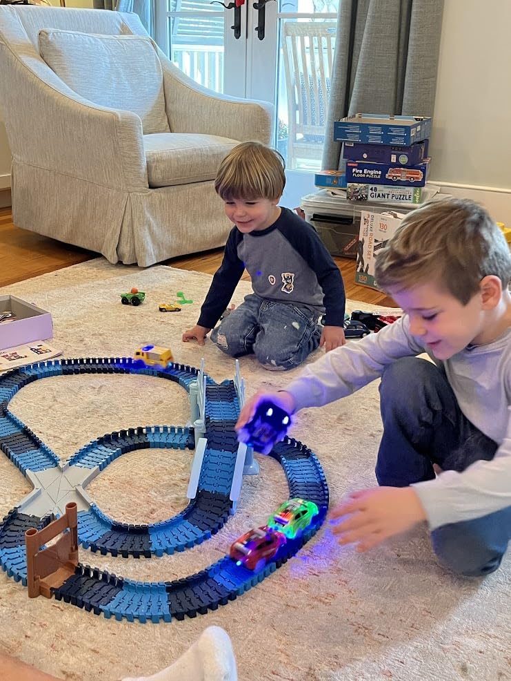 Dinosaur Toys, Create A Dinosaur World Road Race, Flexible Track Playset and 2 pcs Cool Dinosaur car for 3 4 5 6 Year & Up Old boy Girls Best Gift customer photo 1