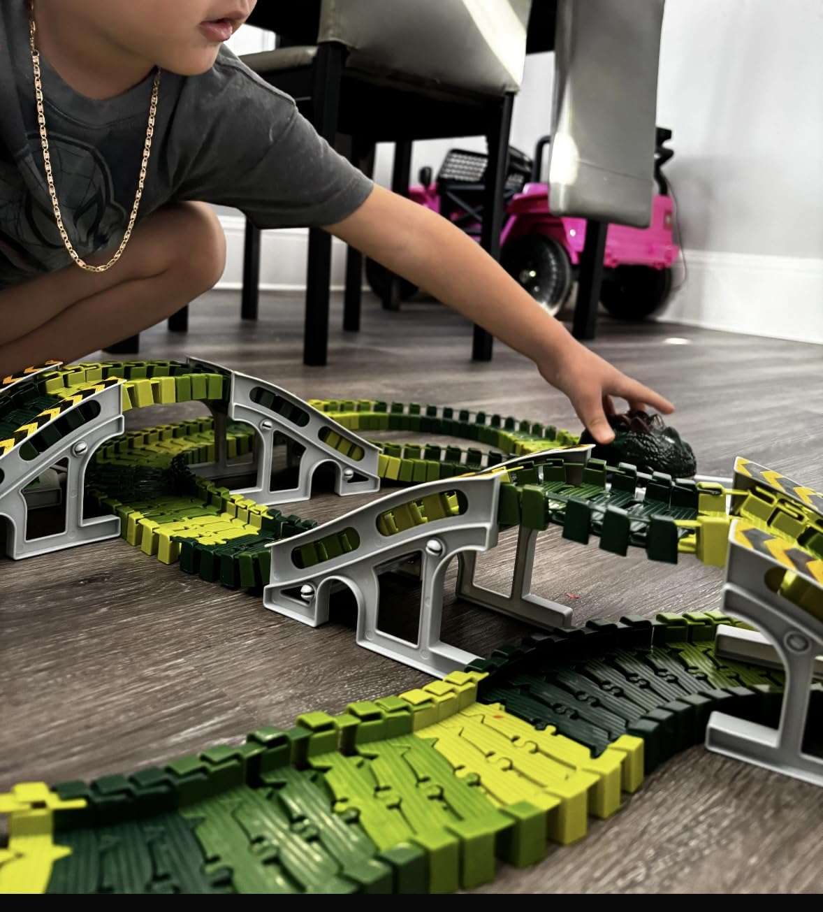 Dinosaur Toys, Create A Dinosaur World Road Race, Flexible Track Playset and 2 pcs Cool Dinosaur car for 3 4 5 6 Year & Up Old boy Girls Best Gift customer photo 2