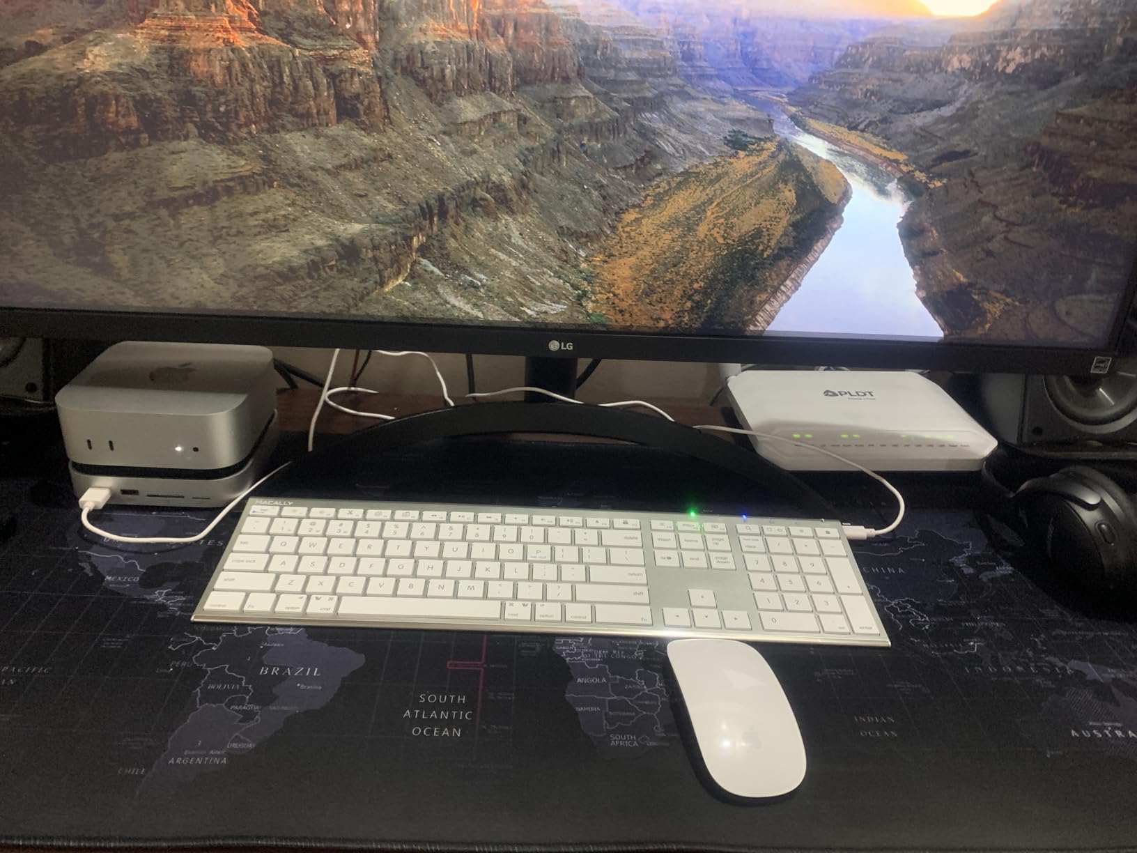 Macally Wireless Bluetooth Keyboard for Mac - Compatible Apple Keyboard or MacBook Pro/Air, iMac - Multi-Device, Up to 3 Devices with 110 Keys, 20 Shortcuts, Numeric Keypad, and Rechargeable - Silver customer photo 2