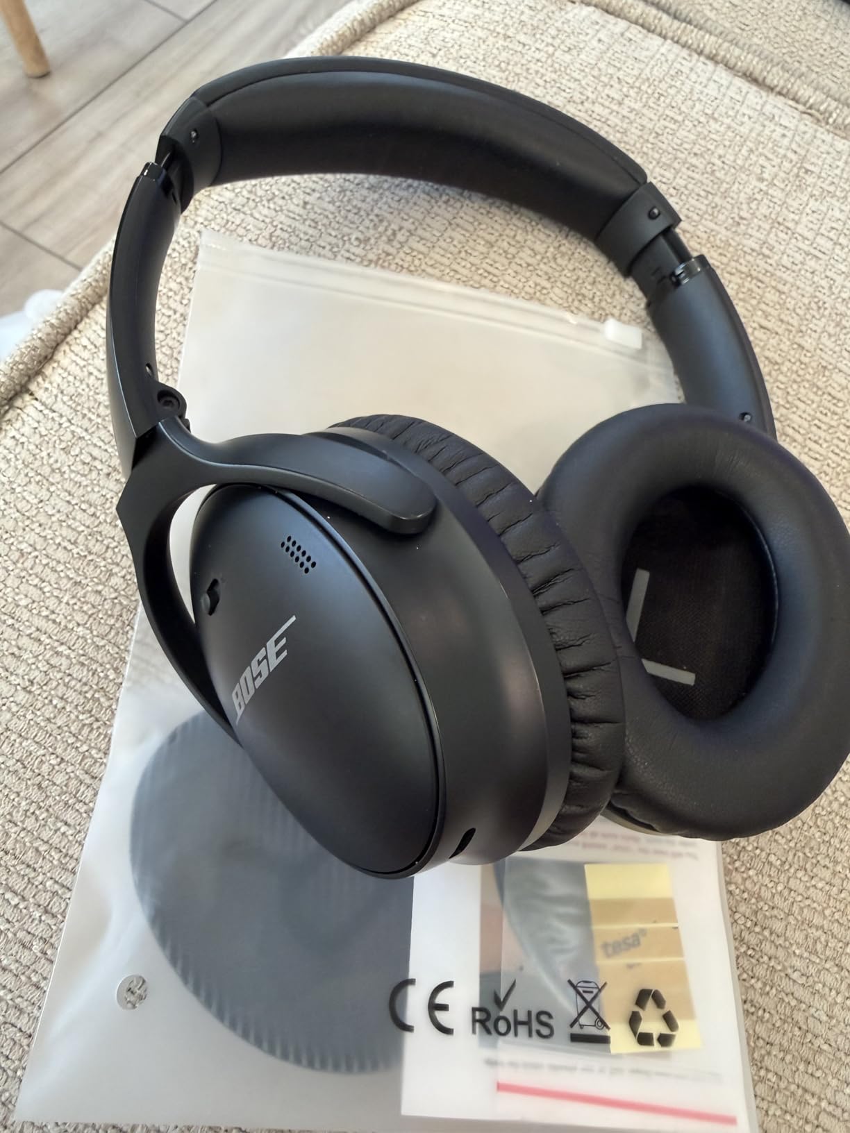 SoloWIT Replacement Earpads Cushions for Bose QuietComfort 35 (QC35) & Quiet Comfort 35 II (QC35 ii) Headphones, Ear Pads with Softer Leather, Noise Isolation Foam, Added Thickness (Black) customer photo 1