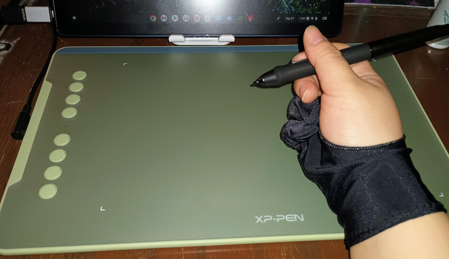 XPPen Updated Deco 01 V3 Drawing Tablet, 16384 Pressure Sensitivity, 8 Custom Shortcuts, 220 Report Rate for OSU Drawing Pad, Remote Teaching & Animation, Compatible with Android, Windows, macOS customer photo 2