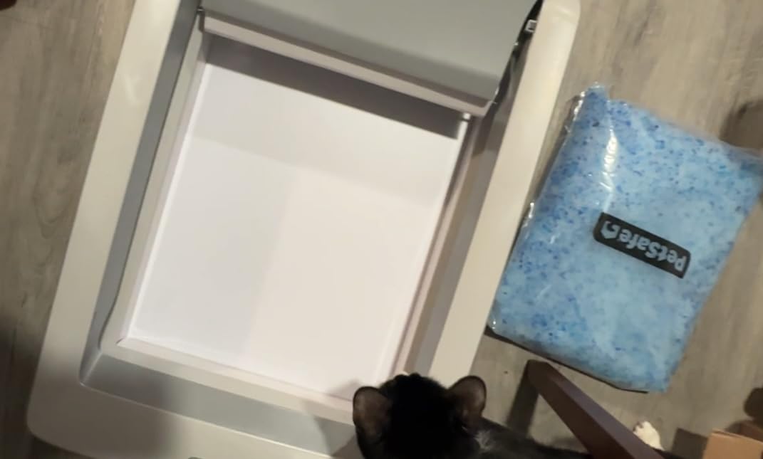 PetSafe ScoopFree Crystal Pro Legacy Self-Cleaning Automatic Litter Box - Uncovered Motion-Sensing Cat Box with Integrated Health Counter - Includes 1 Disposable Crystal Litter Tray customer photo 2