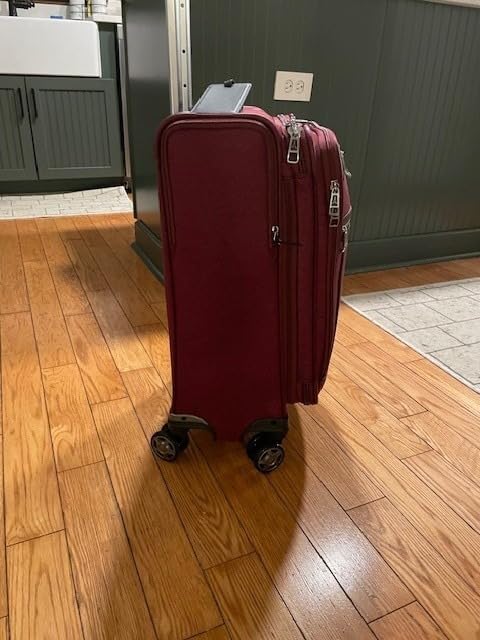 Travelpro Platinum Elite Softside Expandable Carry on Luggage, 8 Wheel Spinner Suitcase, USB Port, Suiter, Men and Women, True Navy Blue, Carry On 21-Inch customer photo 2