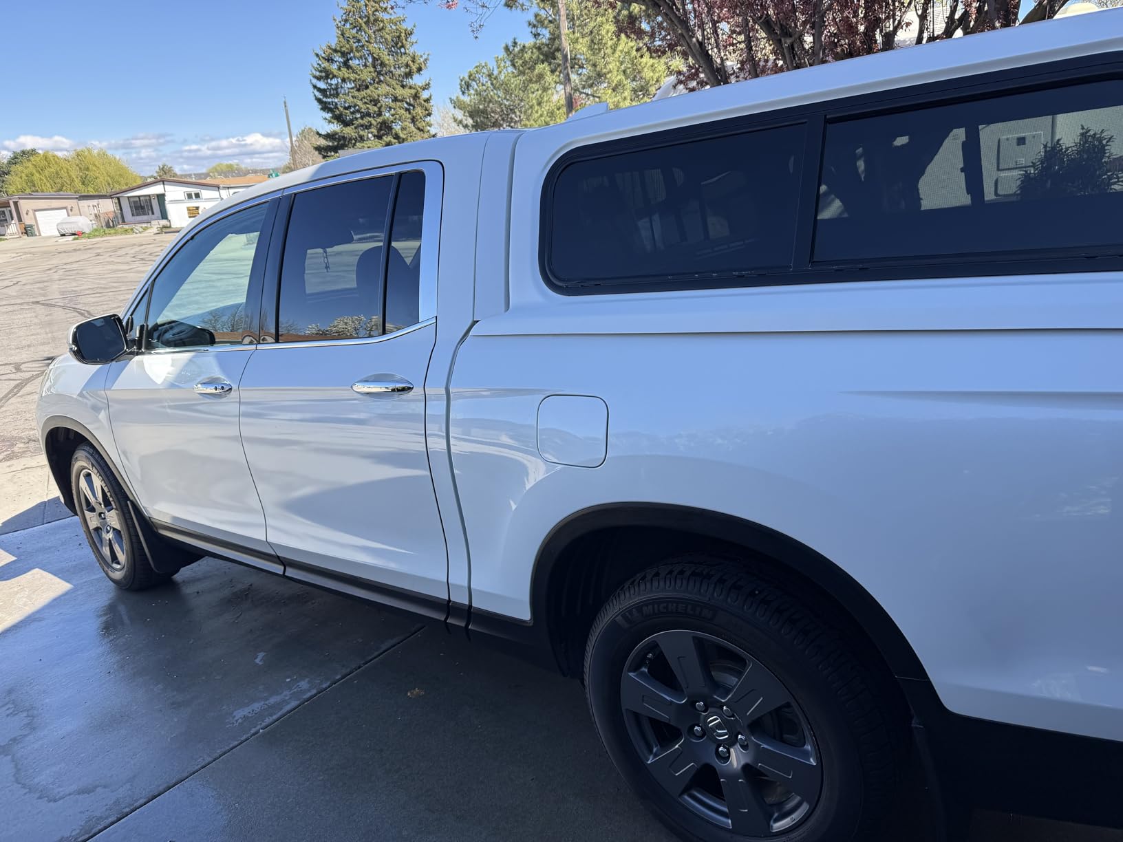 Turtle Wax Hybrid Solutions Ceramic Wet Wax, Spray on Car Wax for 1-Step High Gloss Shine and Ceramic Coating Protection for Paint, Wheels, Glass and More, Extreme Water Beading, 26 oz customer photo 1