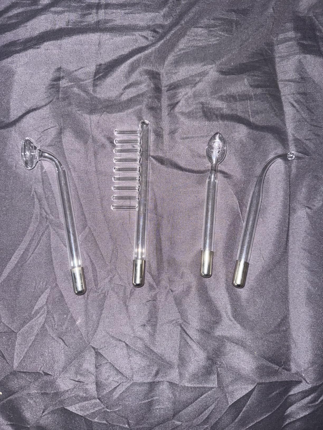 TUMAKOU Portable Handheld High Frequency Facial Skin Wand Machine with 4 Tubes customer photo 1