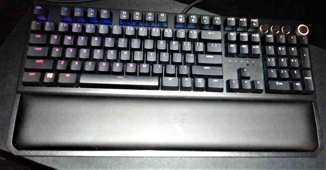Razer Doubleshot PBT Keycap Upgrade Set for Mechanical & Optical Keyboards: Compatible with Standard 104/105 US and UK layouts - Razer Green customer photo 1