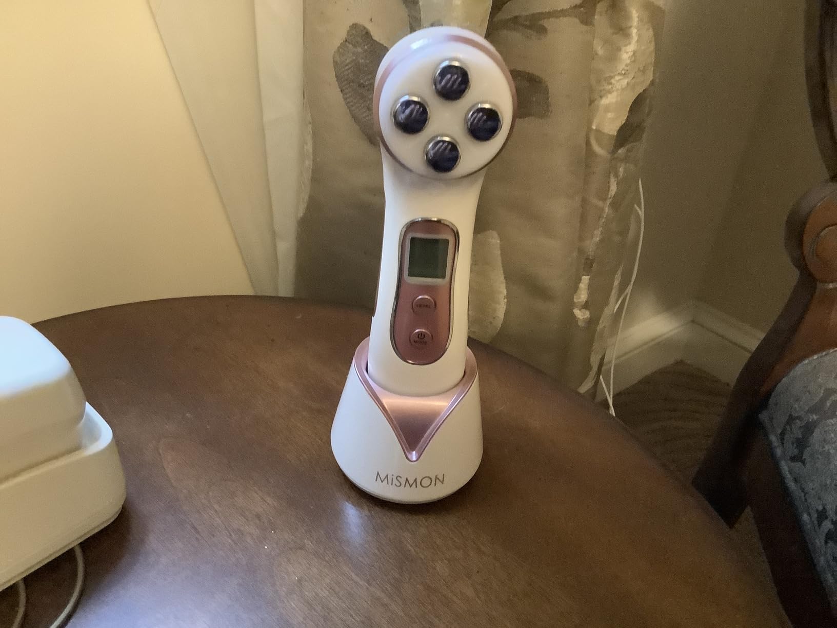 MiSMON High Frequency Facial Machine Light Therapy Micro-Current Device customer photo 2
