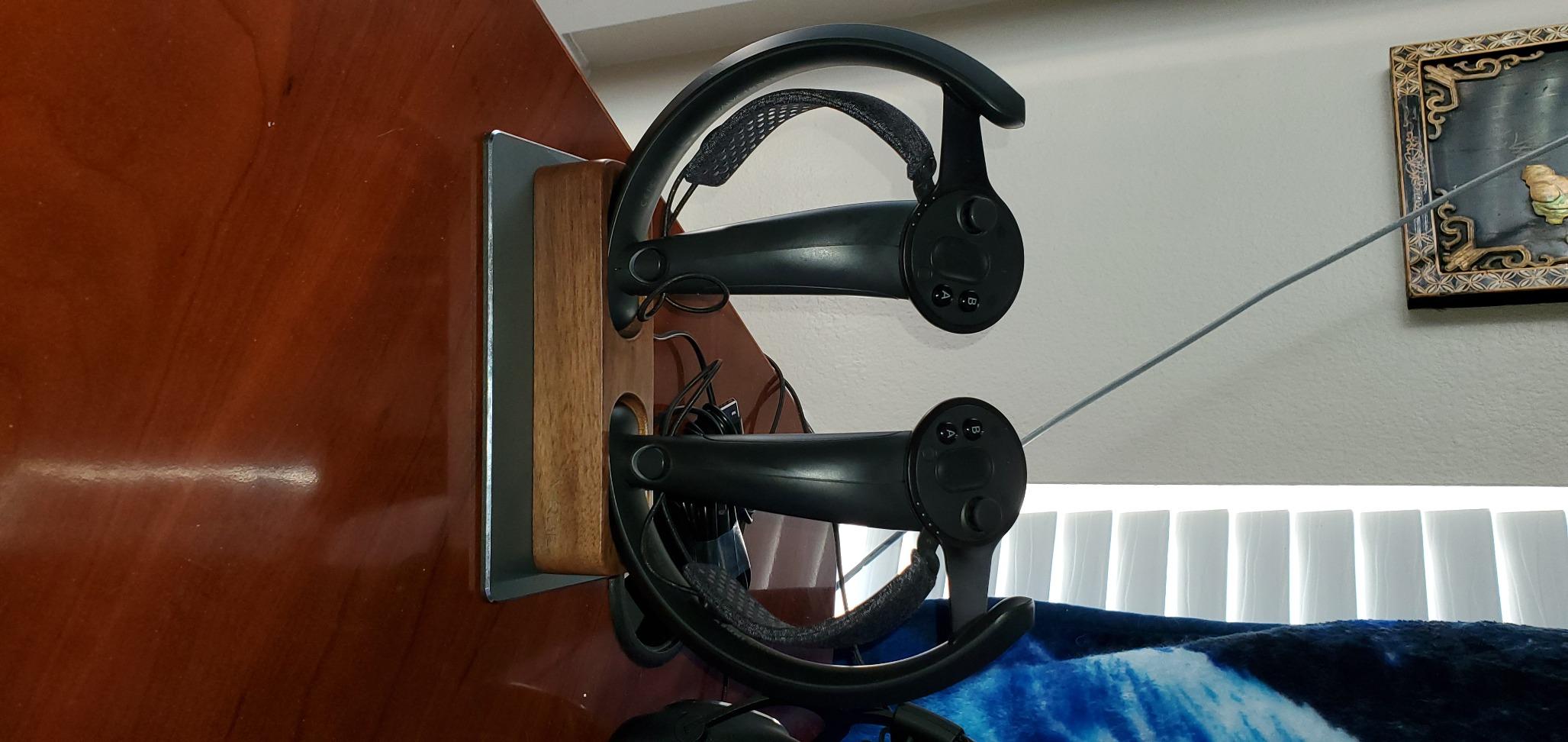VRGE - Index Controller Dock - Premium Wood Top Storage and Charge Station for Valve Index VR Controllers customer photo 2