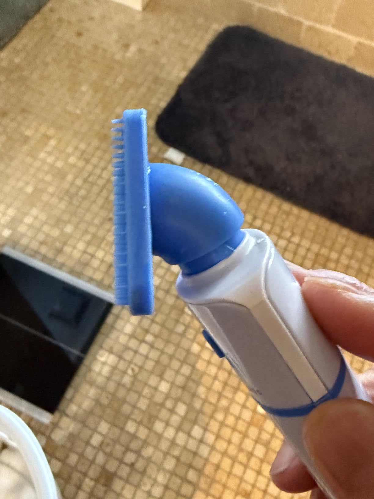 Bio-Therapeutic bt-Sonic Facial Cleansing Brush, Microsonic Handheld Silicone Face Cleanser, Exceptional Quality Water Resistant Face Exfoliator customer photo 2