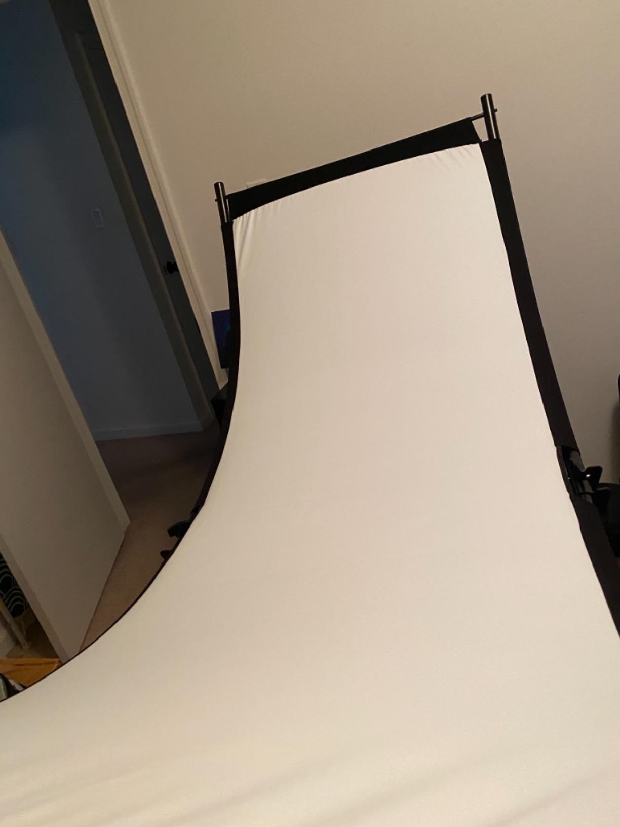 Glow ArcLight II Curved Light Reflector Kit, a Portable Photography Reflector for Studio, Photo, Video, Portrait w/White Light, Gold Light, Silver White and Carry Bag customer photo 1