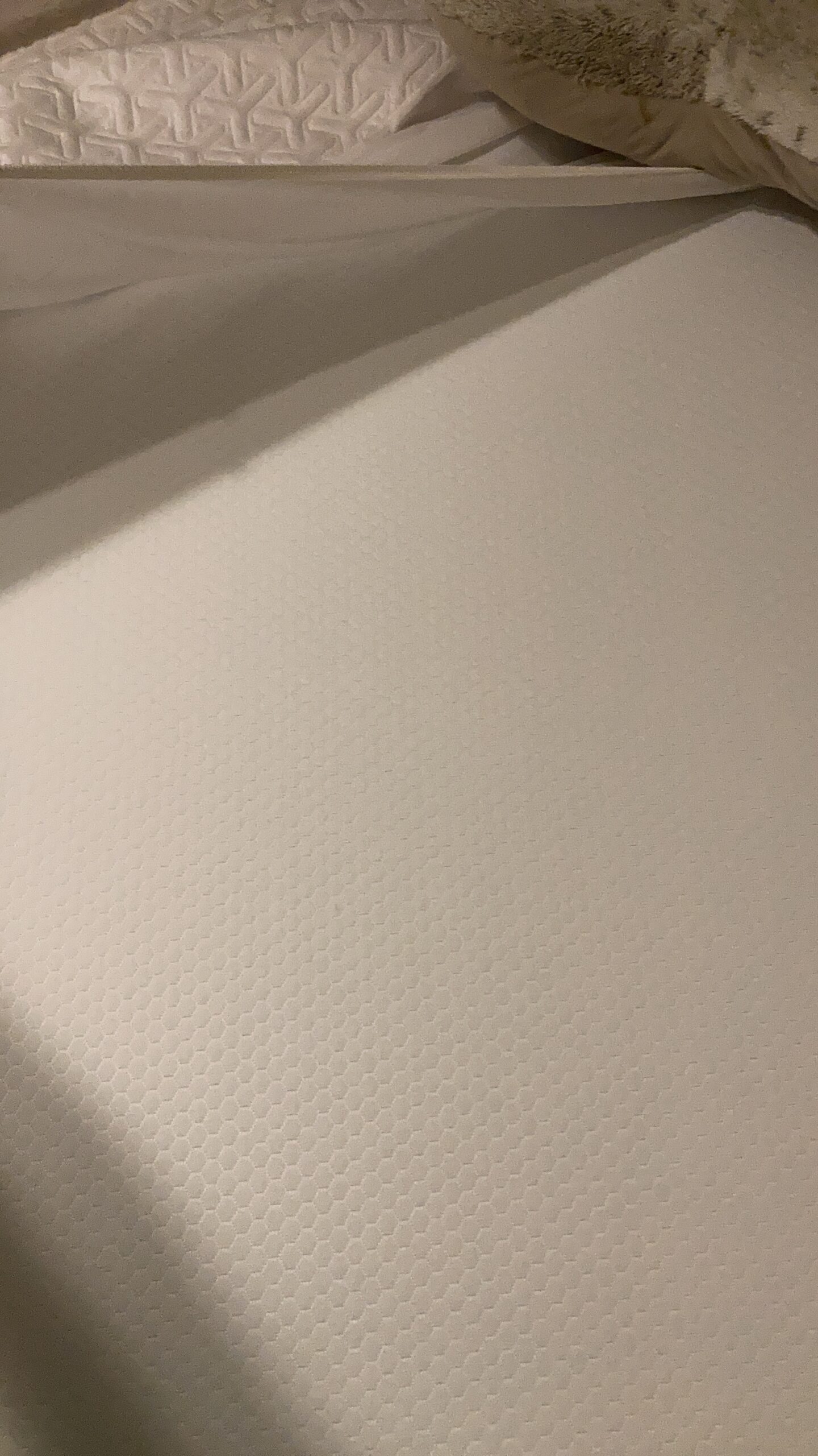 Premium Waterproof Mattress Protector Queen Size,4D Air Cooling 300GSM Mattress Cover,Breathable All-Round 360° Bed Mattress Pad Noiseless Vinyl Free customer photo 2
