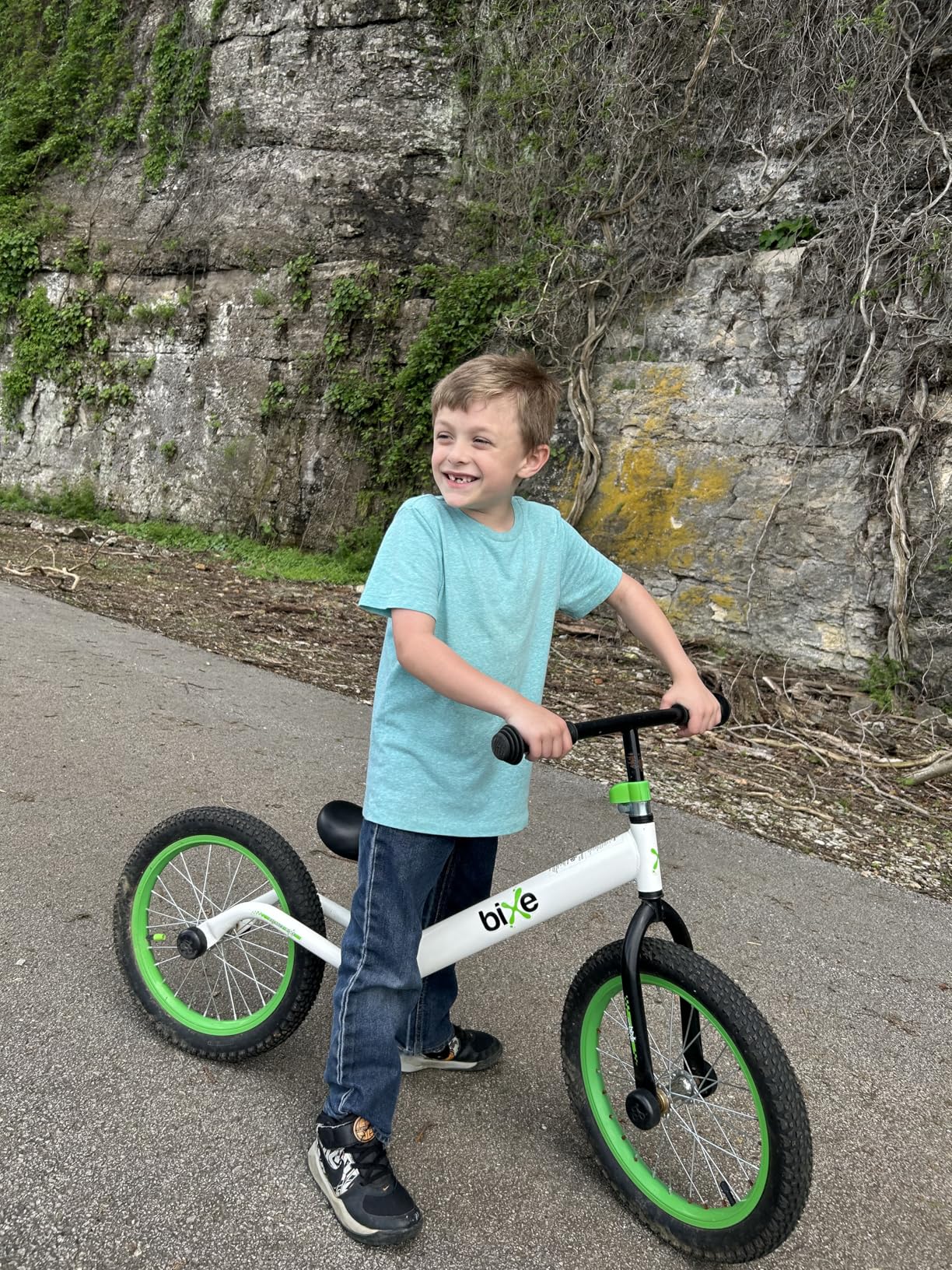 Bixe Balance Bike for Big Kids Aged 4, 5, 6, 7, 8 and 9 Years Old - No Pedal Sport Training Bicycle | 16inch Wheel customer photo 1