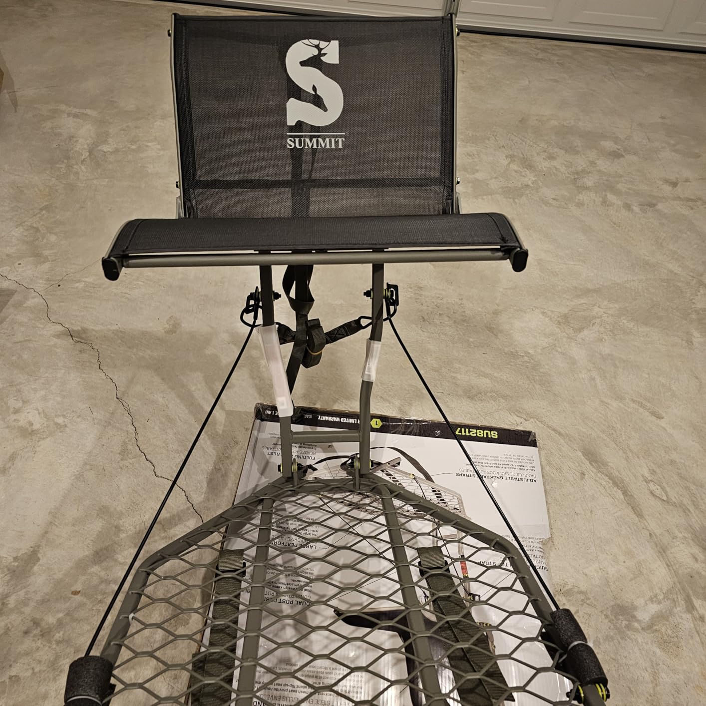 Summit Treestands Ledge XT Hang-on Tree Stand with Folding Comfort-Mesh Seat (SU82117), Black customer photo 2