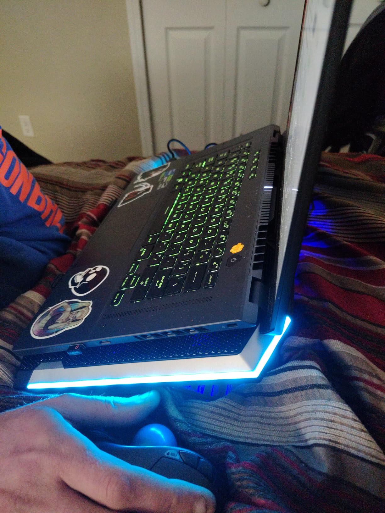 Gaming Laptop Cooling Pad 15-17.3 Inch, Laptop Fan with 6 RGB Cooling Fans, Laptop Cooling Stand with 6 Height Adjustable, Laptop Cooler with LCD Screen, 2 USB Ports, Phone Stand customer photo 2