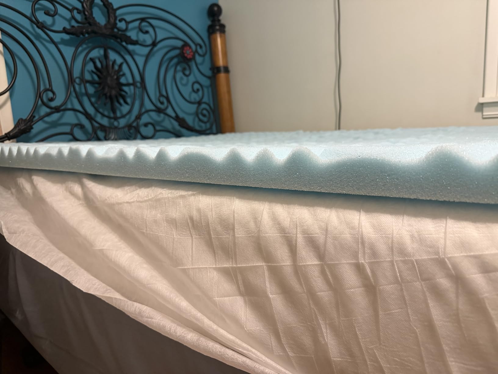 LUCID 3 Inch Gel Memory Foam Mattress Topper, Queen size - 5 Zones - Cooling Gel Infusion - CertiPur Certified Foam customer photo 2