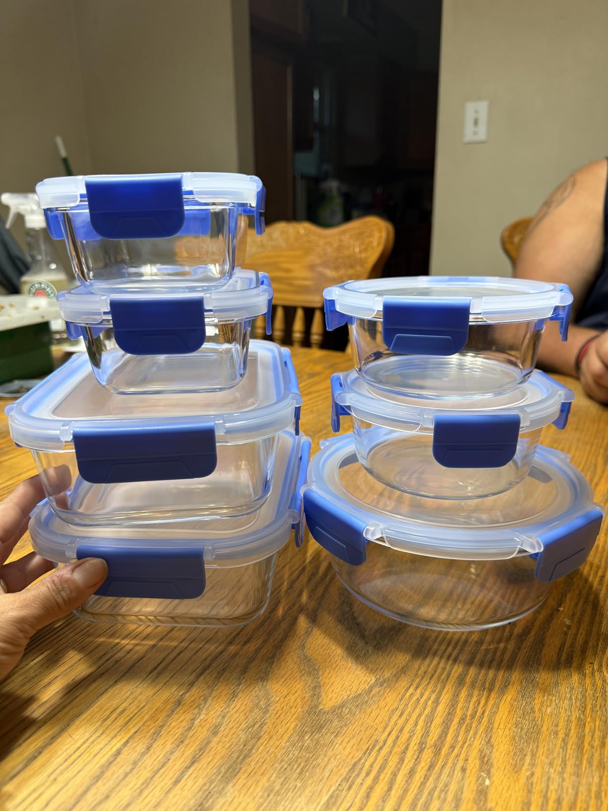 Amazon Basics Glass Food Storage Containers, Leak Proof, Oven Safe, Easy to Clean, Stain Resistant, Set of 7, 14 Pieces Including Lids, BPA-Free, Clear with Blue Silicone Ring customer photo 2