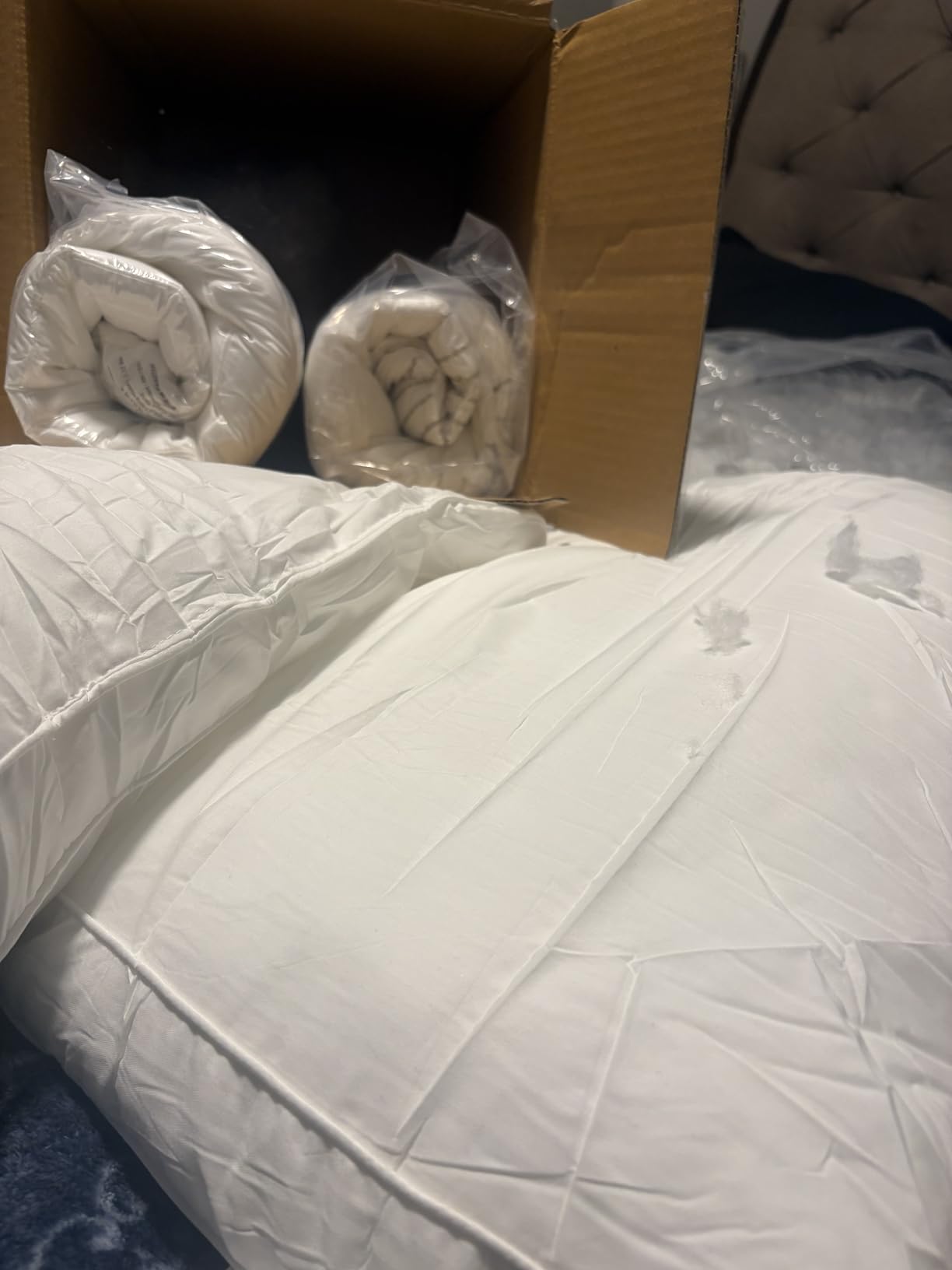 Utopia Bedding Bed Pillows for Sleeping Queen Size (White), Set of 2, Soft & Fluffy Pillow with Down Alternative Filling, Cooling, Hotel Quality, Gusseted Pillow for Back, Stomach or Side Sleepers customer photo 2