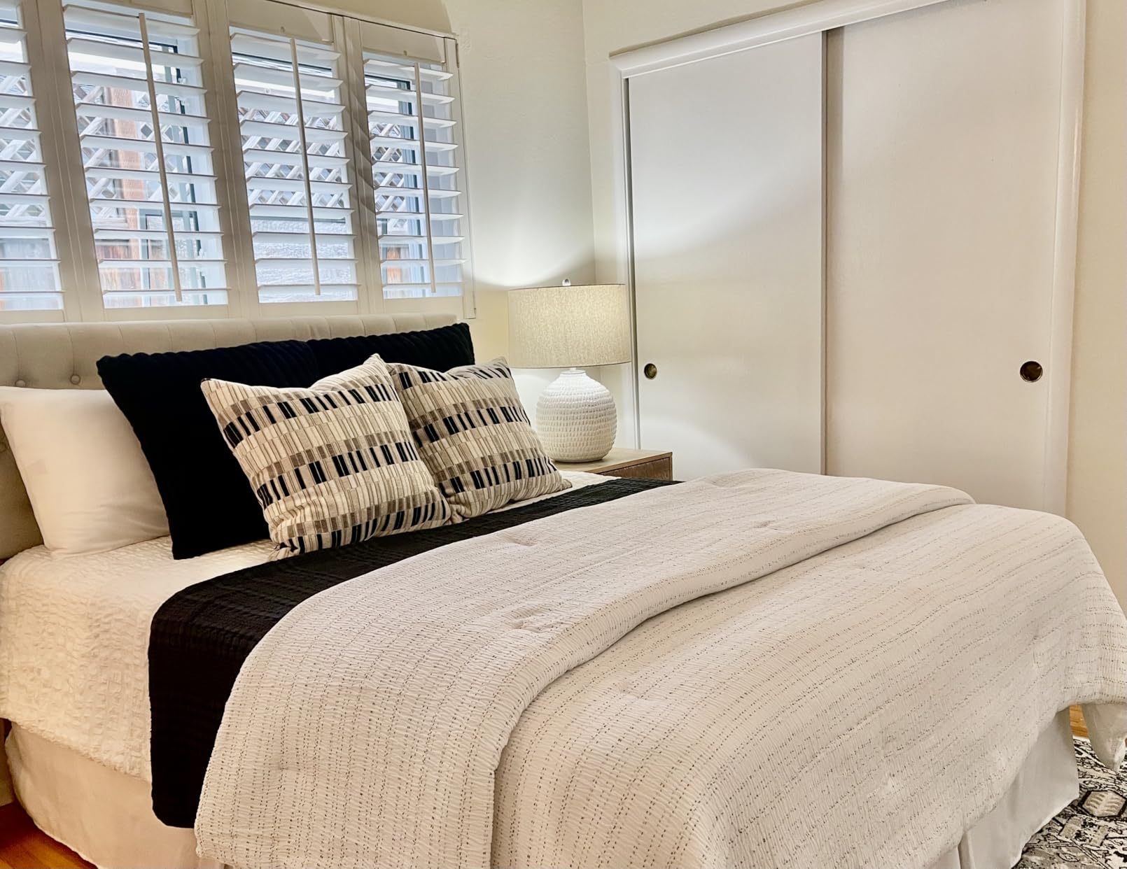Signature Design by Ashley Jamon Contemporary 26