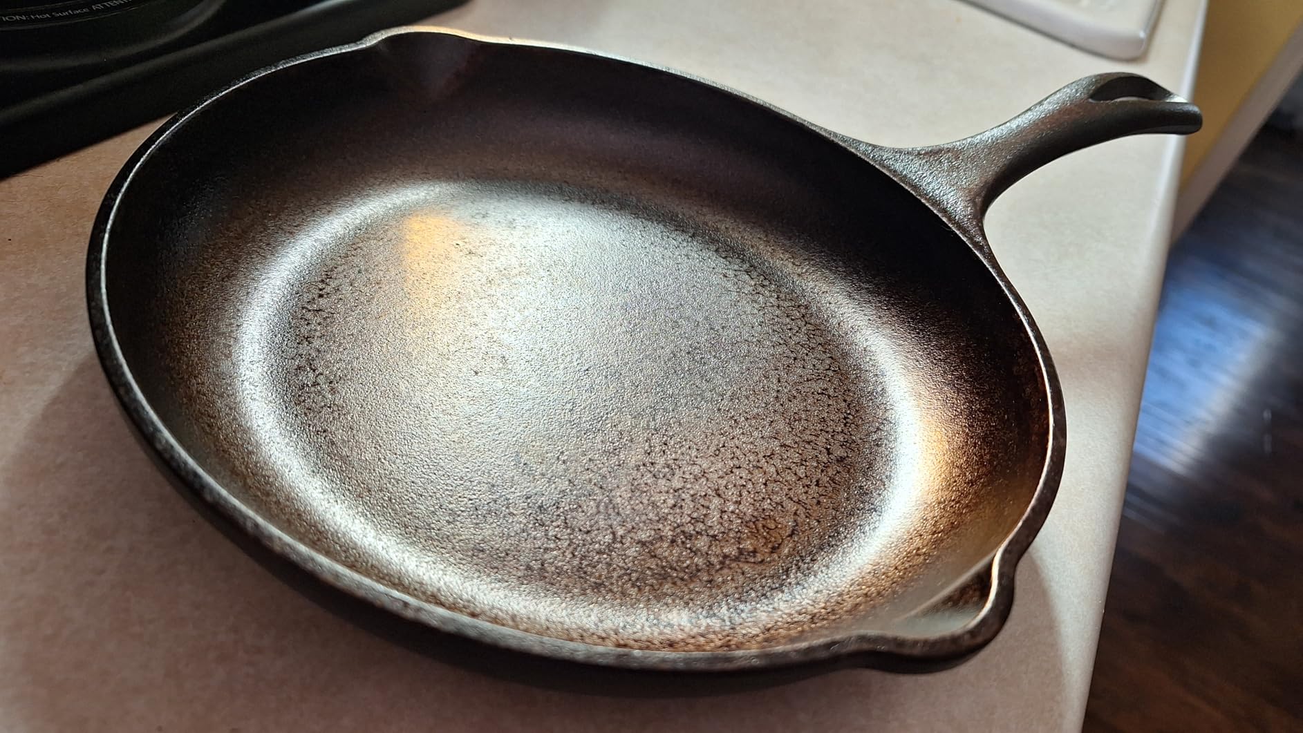 Lodge 8 Inch Cast Iron Skillet - Chef Collection - Perfect Sear - Ergonomic Handles - Superior Heat Retention customer photo 1